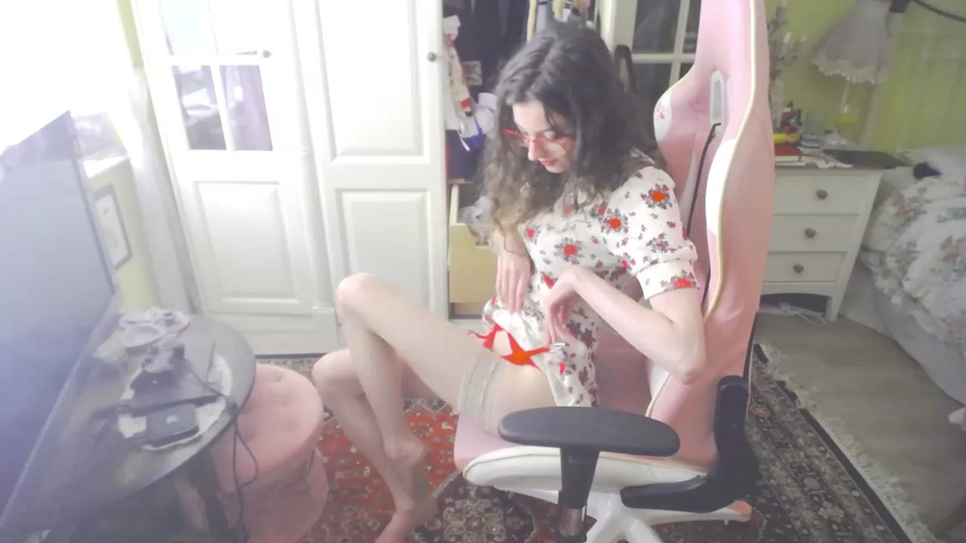 Gallery image thumbnail from viola__'s myfreecams stream on, 06/30/2023, 16:54 image 14 of 20
