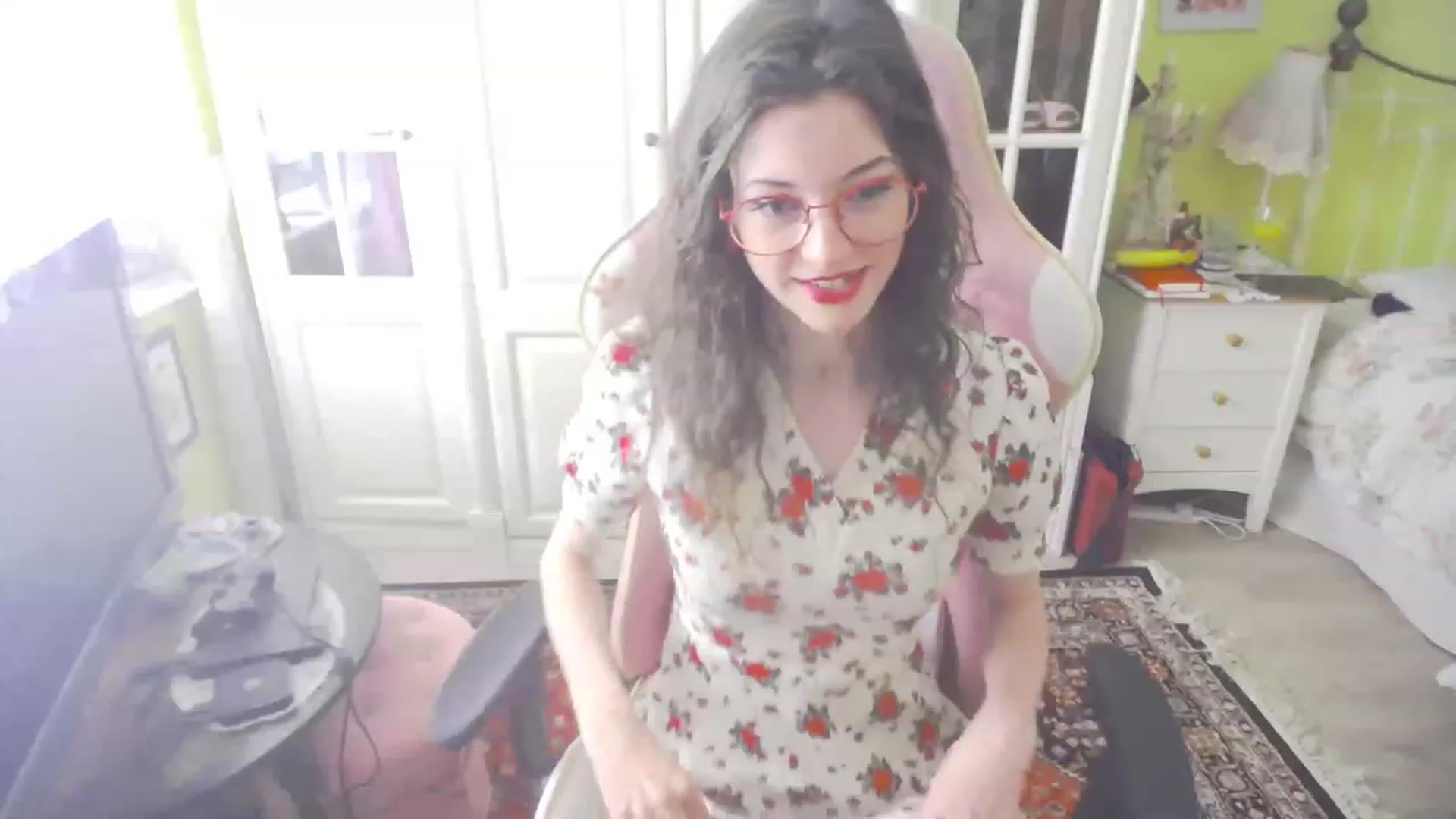 Gallery image thumbnail from viola__'s myfreecams stream on, 06/30/2023, 16:54 image 2 of 20