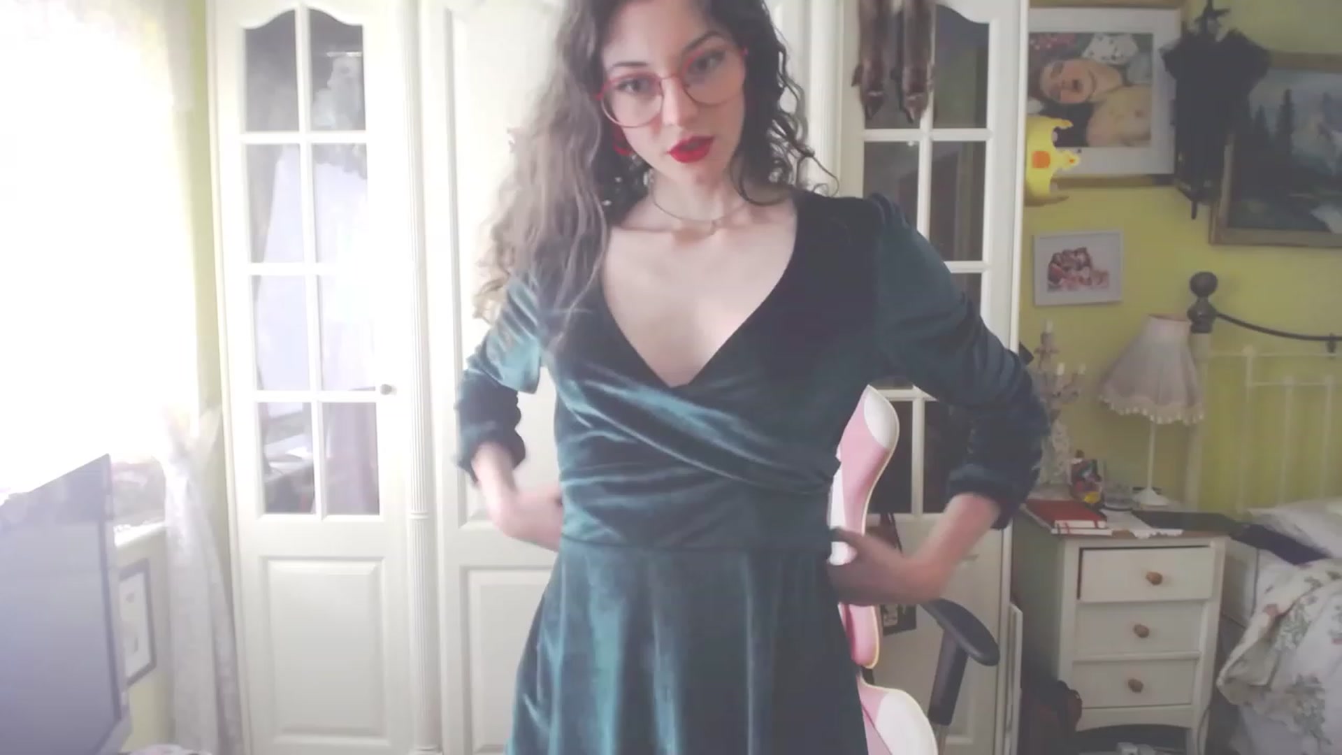 Gallery image thumbnail from viola__'s myfreecams stream on, 07/06/2023, 13:48 image 1 of 20