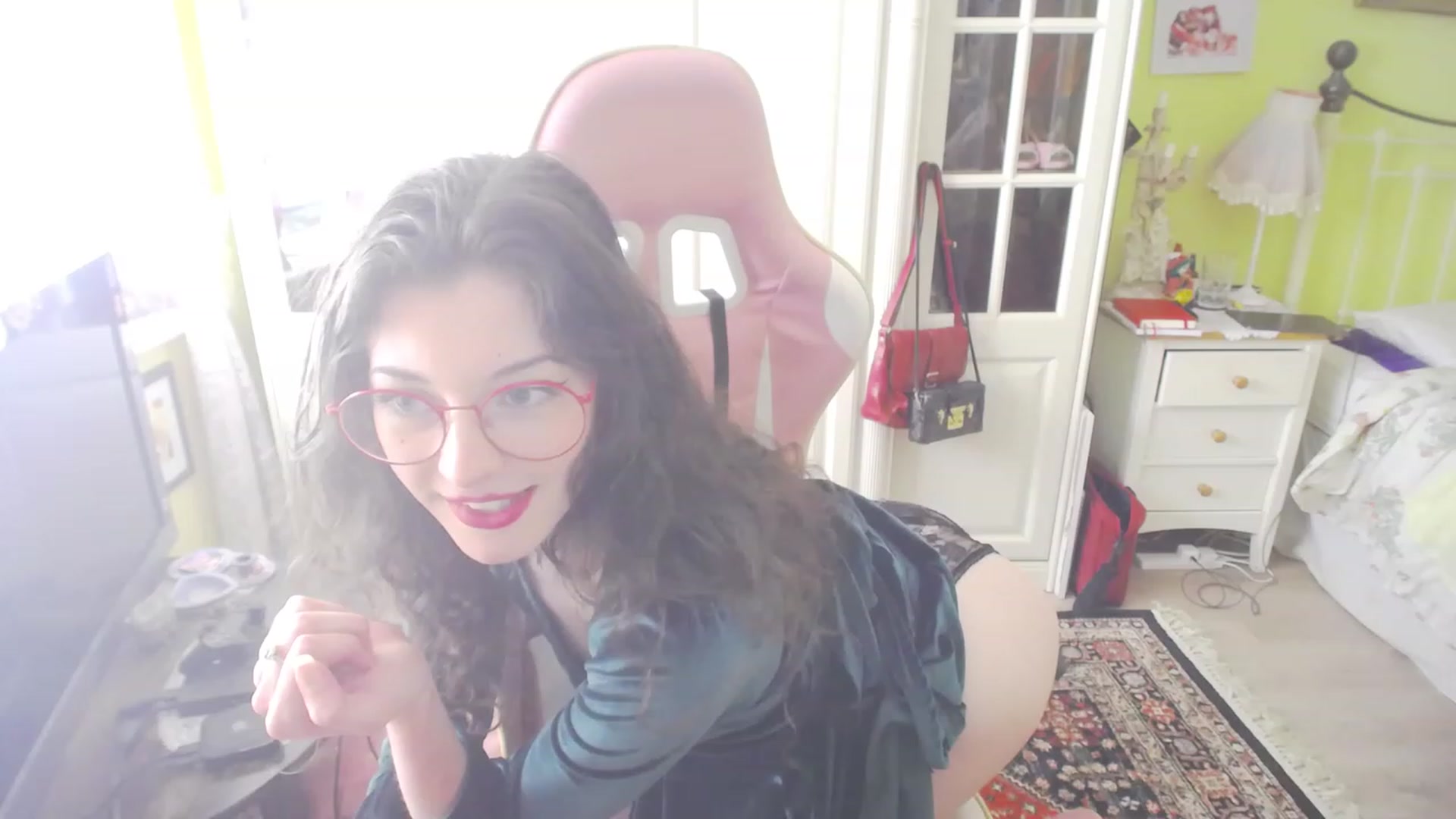 Gallery image thumbnail from viola__'s myfreecams stream on, 07/06/2023, 13:48 image 11 of 20