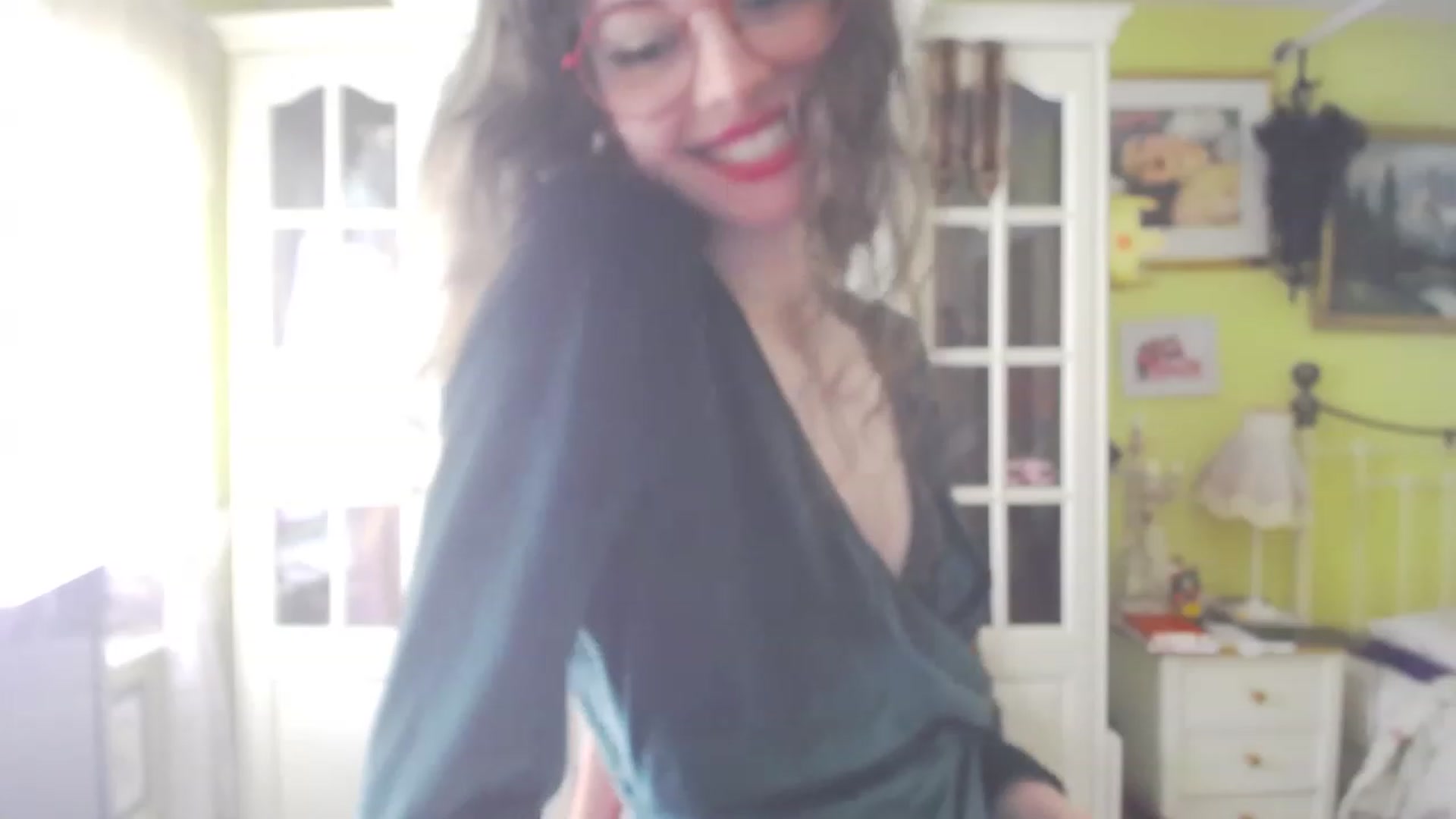Gallery image thumbnail from viola__'s myfreecams stream on, 07/06/2023, 14:44 image 6 of 20