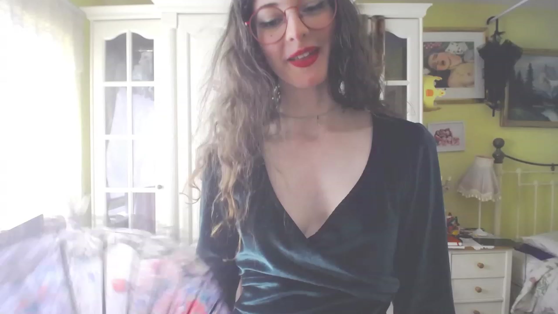 Gallery image thumbnail from viola__'s myfreecams stream on, 07/06/2023, 14:44 image 5 of 20