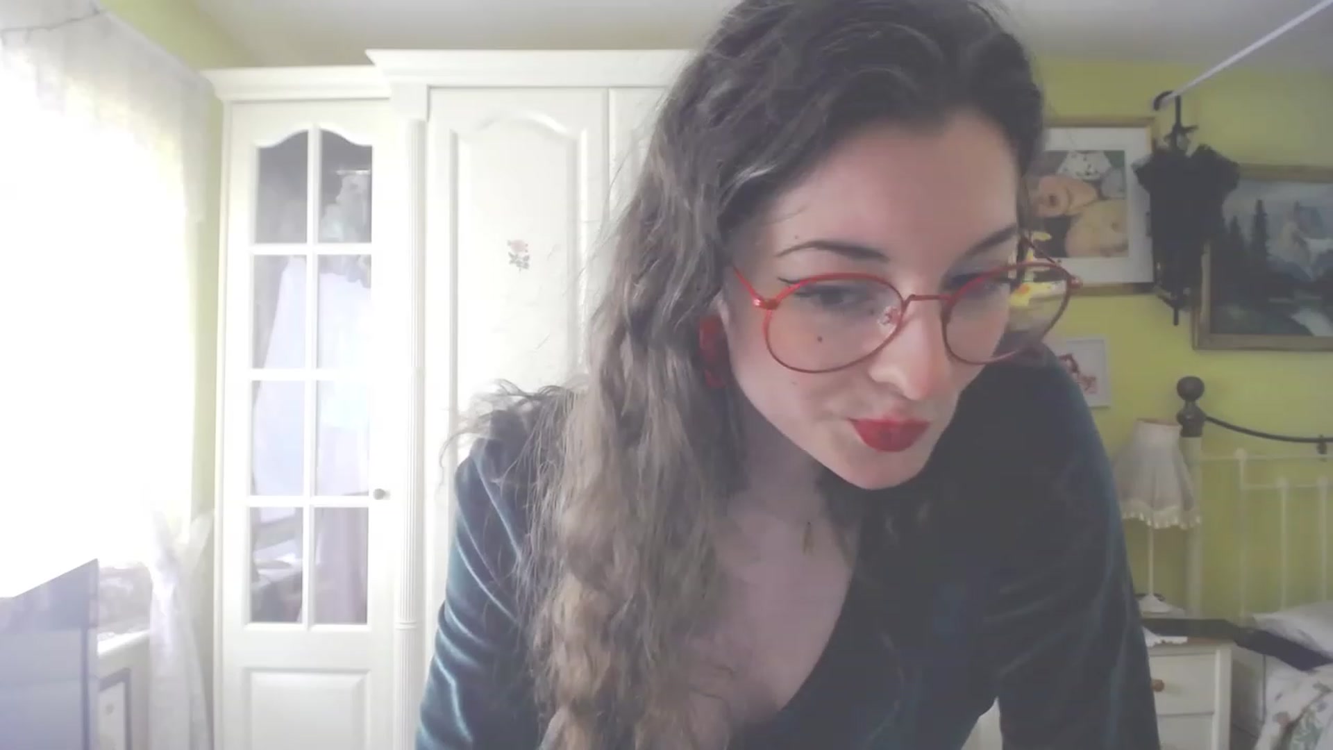 Gallery image thumbnail from viola__'s myfreecams stream on, 07/06/2023, 14:44 image 7 of 20