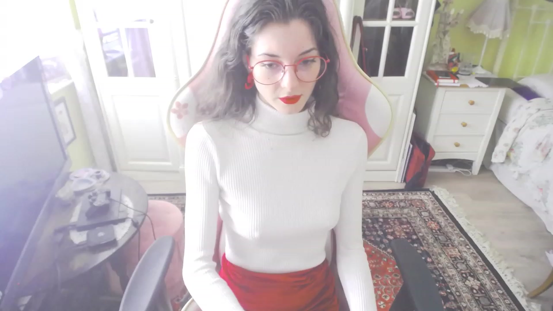 Gallery image thumbnail from viola__'s myfreecams stream on, 07/07/2023, 14:01 image 10 of 20