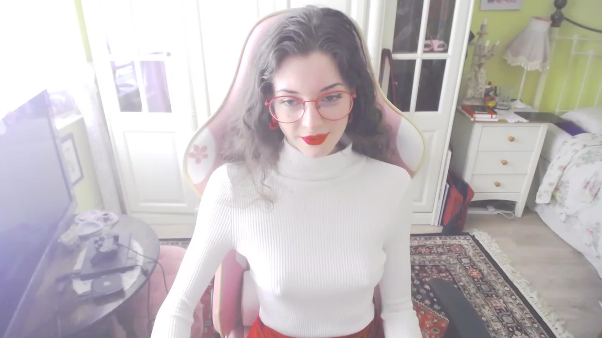 Gallery image thumbnail from viola__'s myfreecams stream on, 07/07/2023, 14:01 image 4 of 20