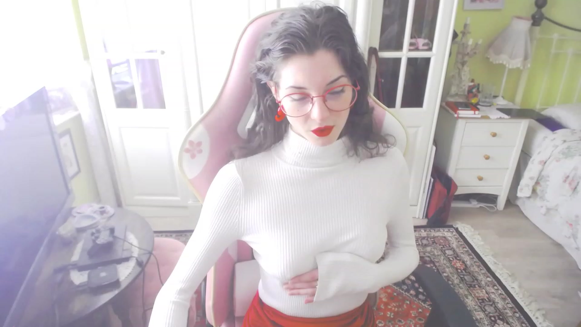 Gallery image thumbnail from viola__'s myfreecams stream on, 07/07/2023, 14:01 image 5 of 20