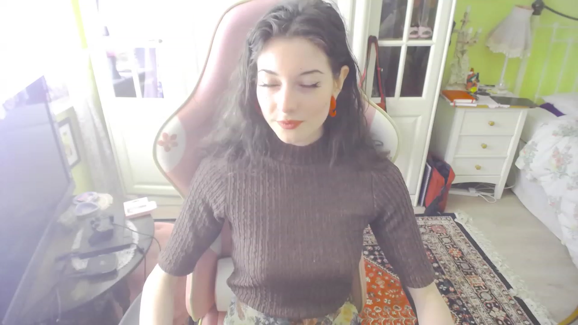 Gallery image thumbnail from viola__'s myfreecams stream on, 07/13/2023, 13:22 image 13 of 20