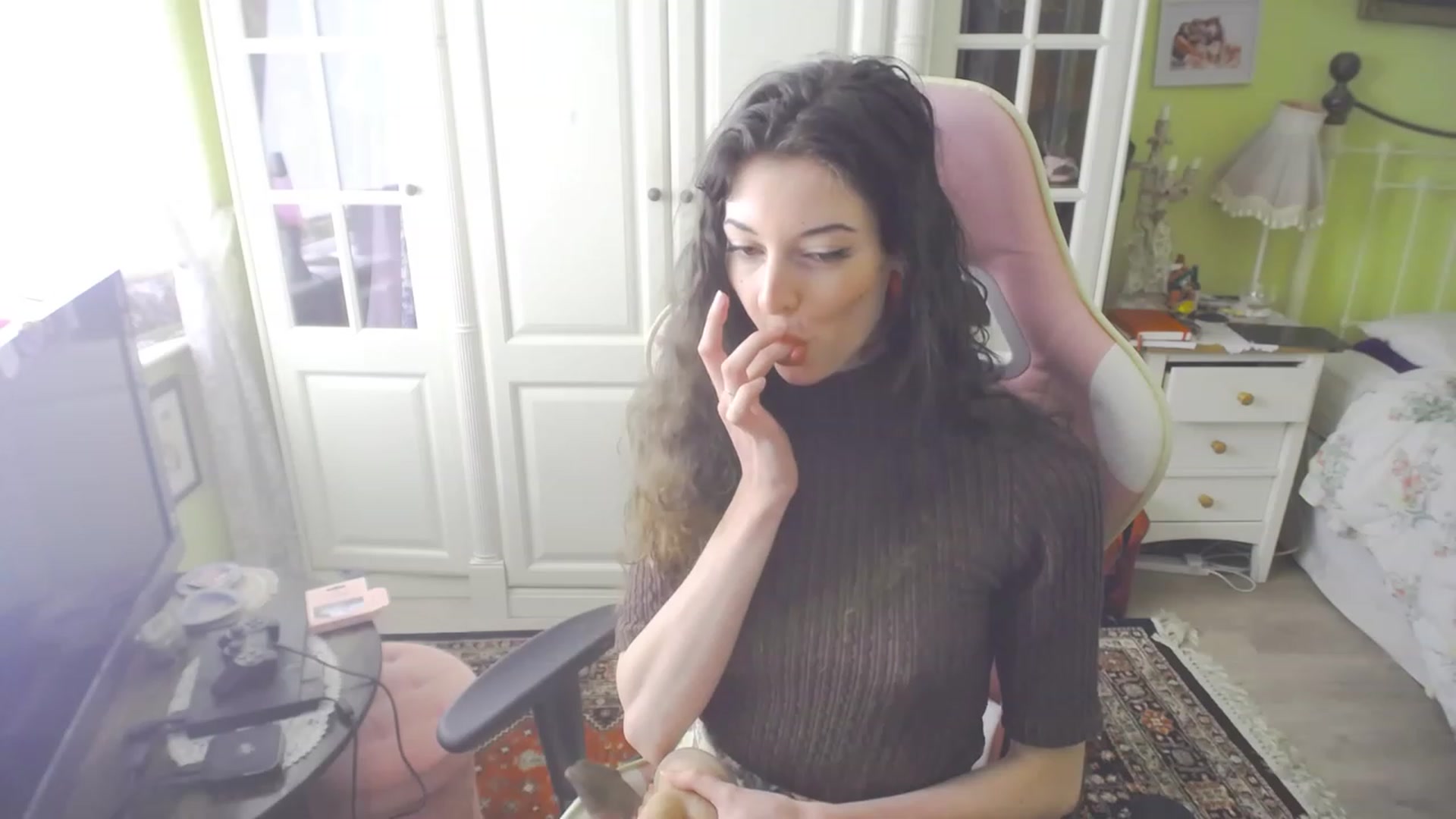 Gallery image thumbnail from viola__'s myfreecams stream on, 07/13/2023, 13:22 image 9 of 20