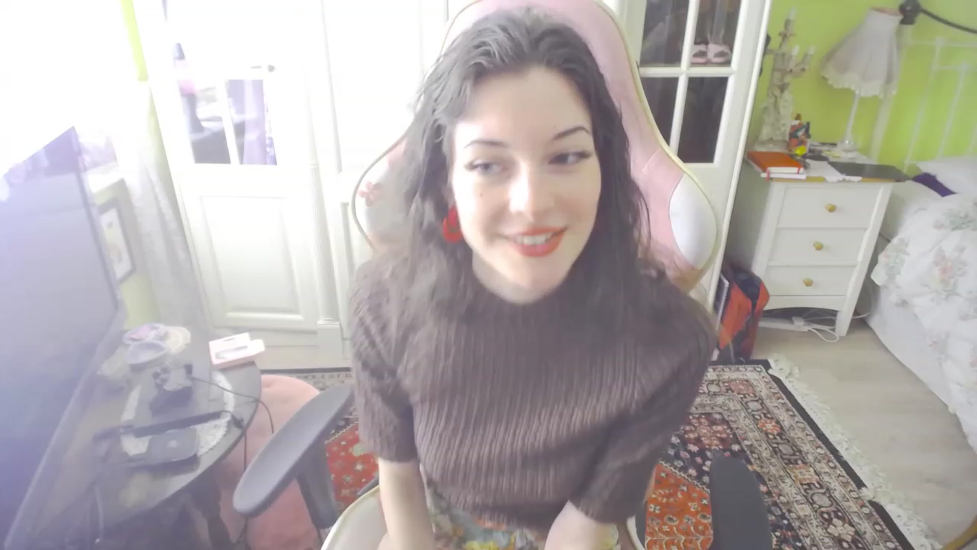 Gallery image thumbnail from viola__'s myfreecams stream on, 07/13/2023, 13:22 image 15 of 20
