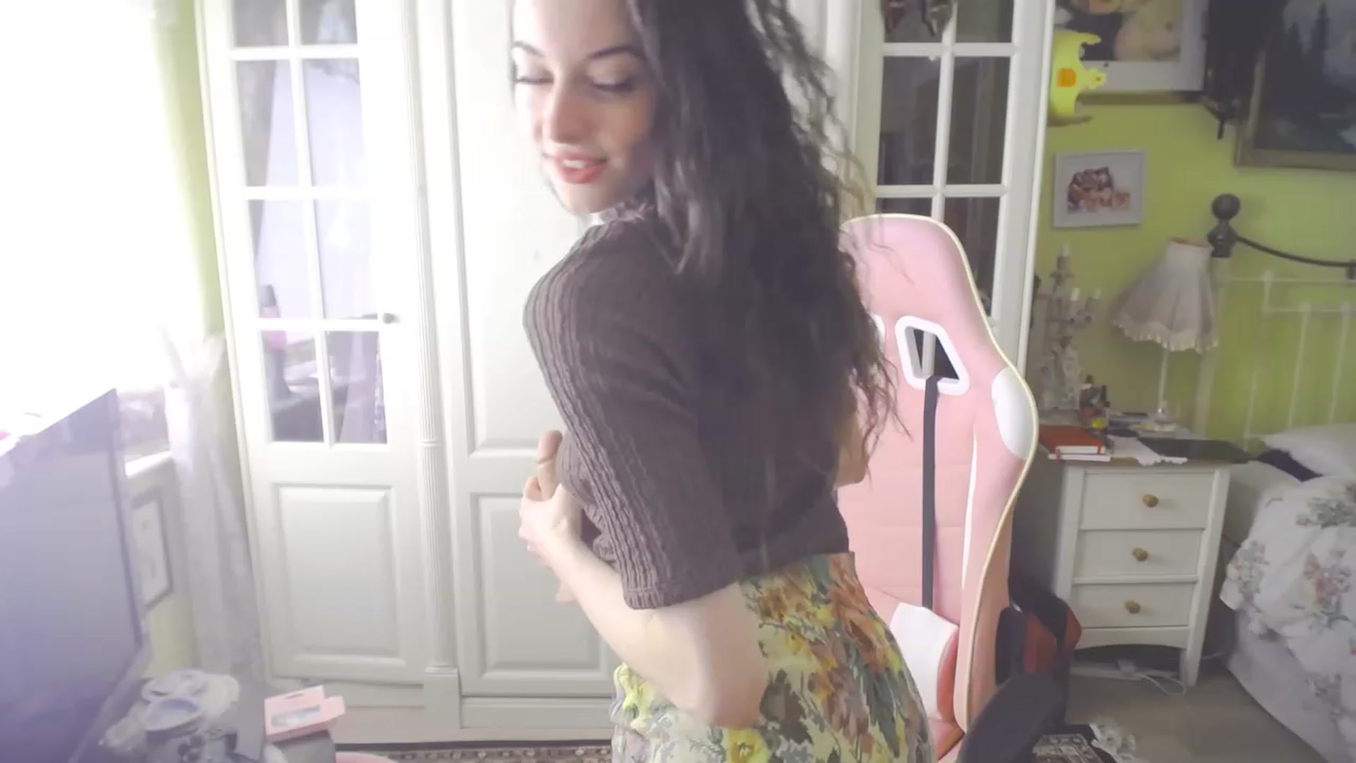 Gallery image thumbnail from viola__'s myfreecams stream on, 07/13/2023, 13:22 image 10 of 20