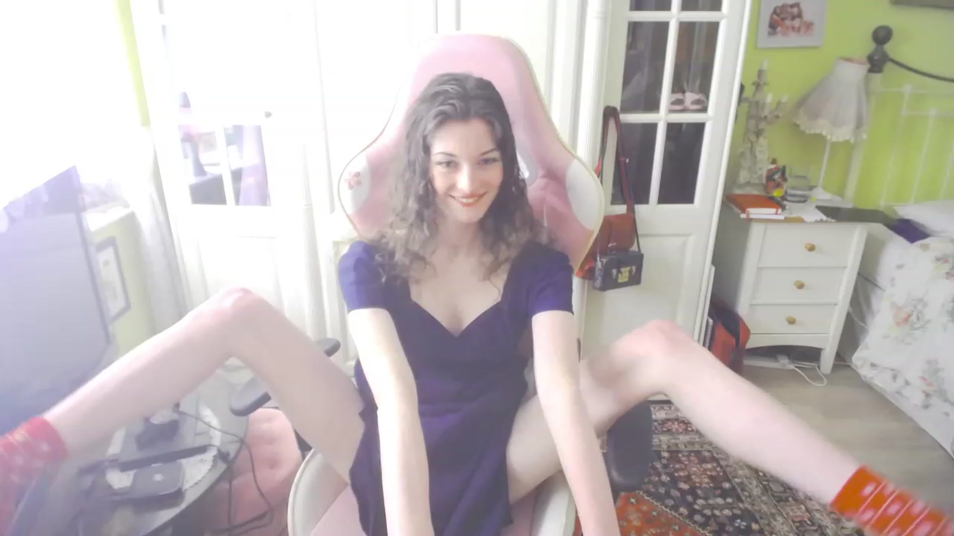 Gallery image thumbnail from viola__'s myfreecams stream on, 07/14/2023, 14:24 image 10 of 20