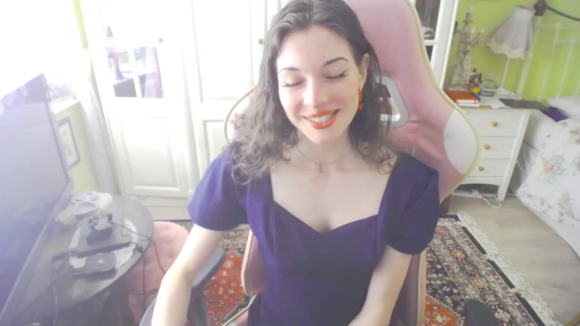Gallery image thumbnail from viola__'s myfreecams stream on, 07/14/2023, 14:24 image 20 of 20