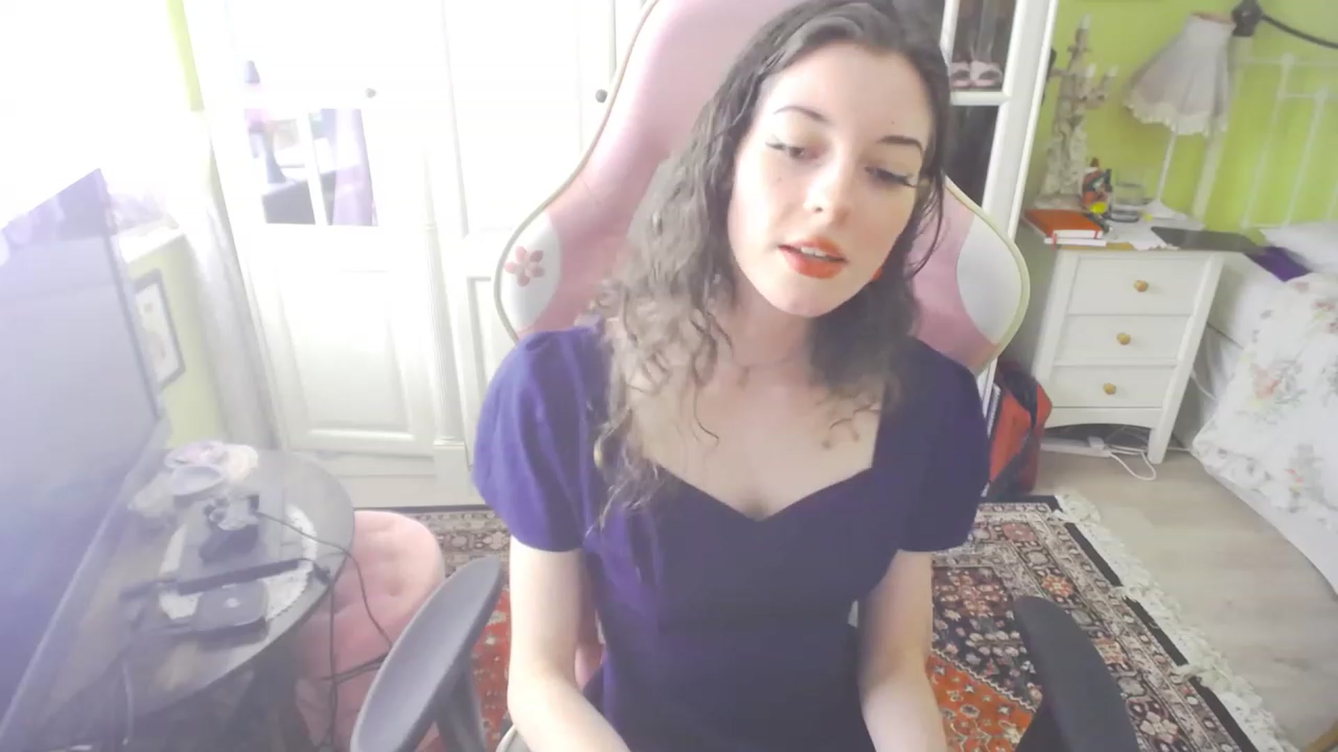 Gallery image thumbnail from viola__'s myfreecams stream on, 07/14/2023, 14:24 image 19 of 20