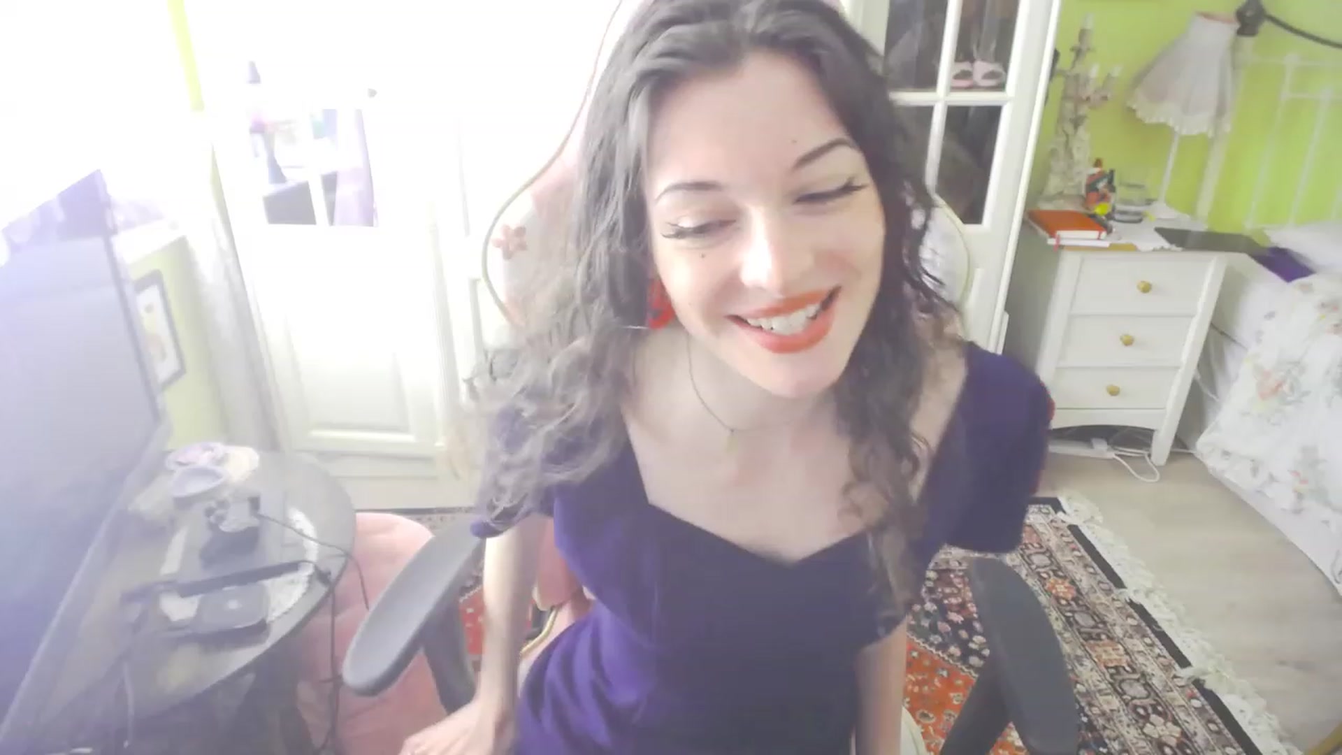 Gallery image thumbnail from viola__'s myfreecams stream on, 07/14/2023, 14:24 image 16 of 20