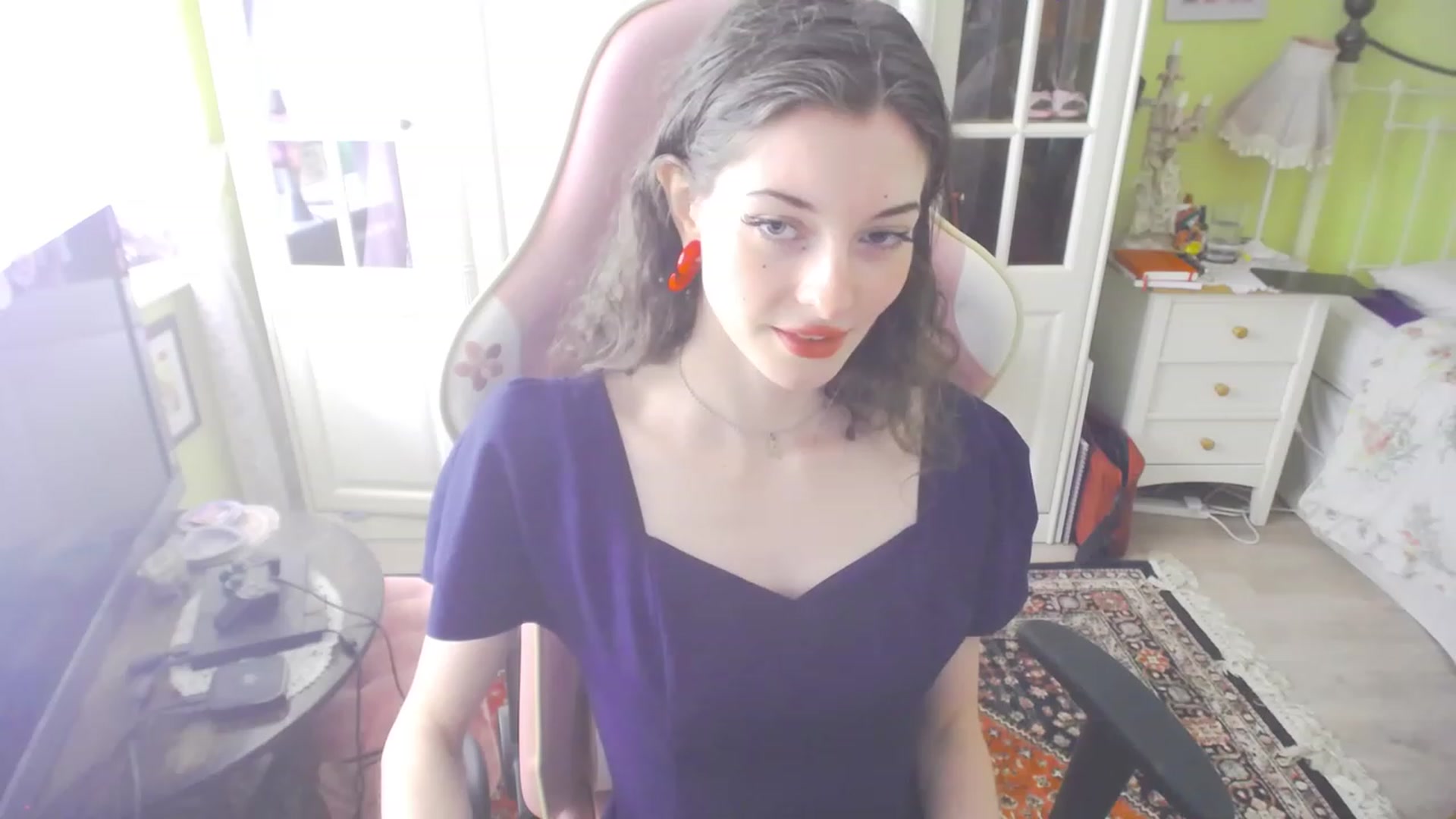 Gallery image thumbnail from viola__'s myfreecams stream on, 07/14/2023, 15:38 image 6 of 20