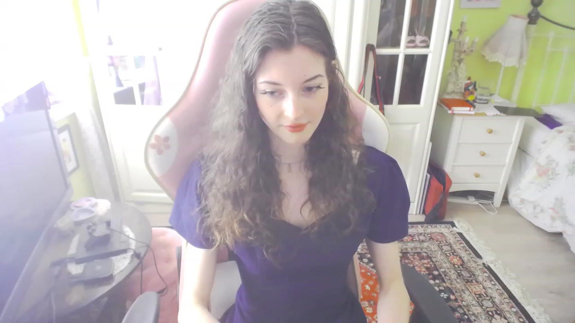 Gallery image thumbnail from viola__'s myfreecams stream on, 07/14/2023, 15:38 image 12 of 20