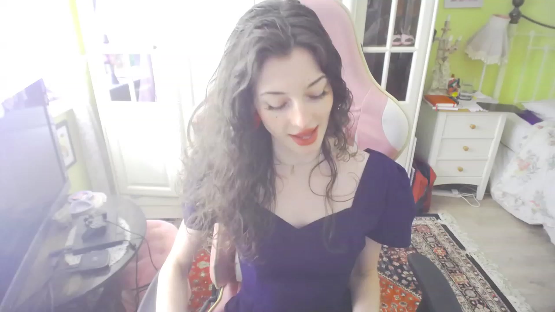 Gallery image thumbnail from viola__'s myfreecams stream on, 07/14/2023, 15:38 image 10 of 20