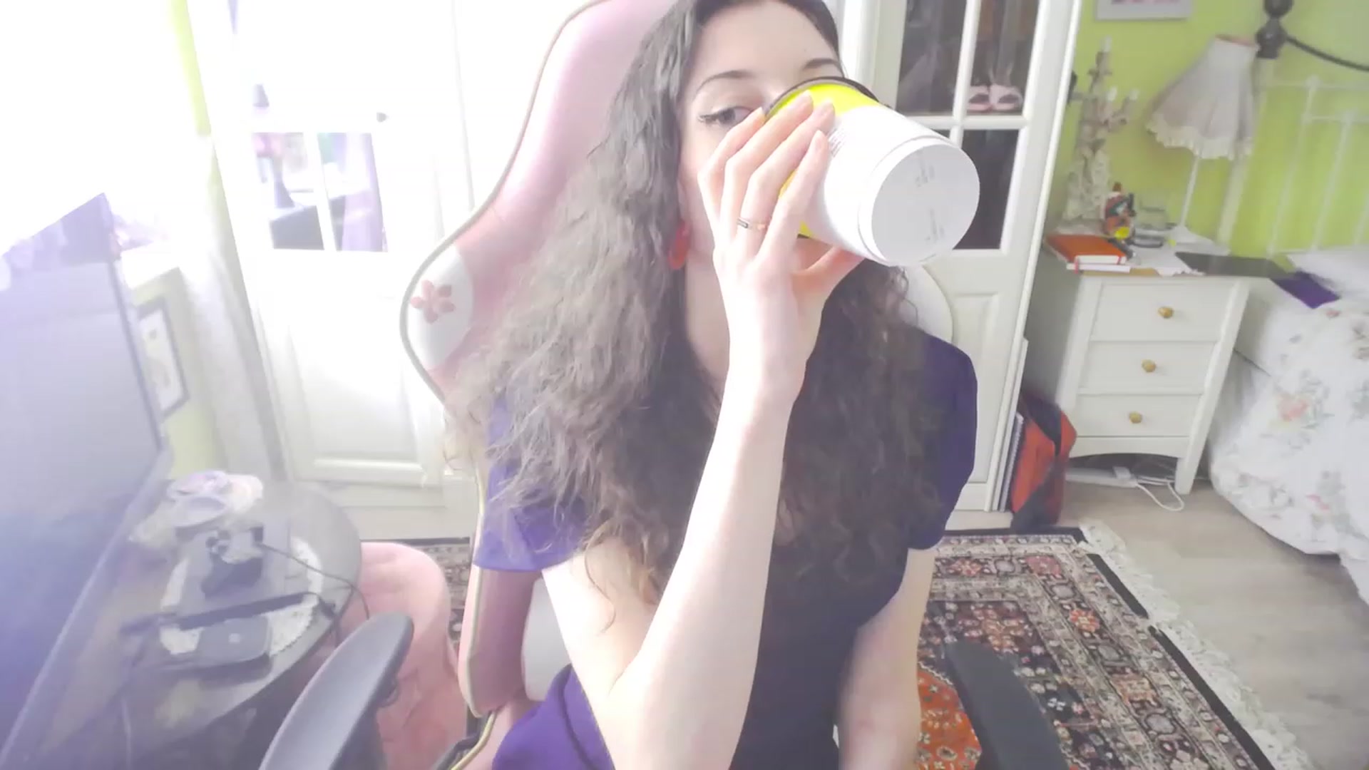 Gallery image thumbnail from viola__'s myfreecams stream on, 07/14/2023, 15:38 image 13 of 20