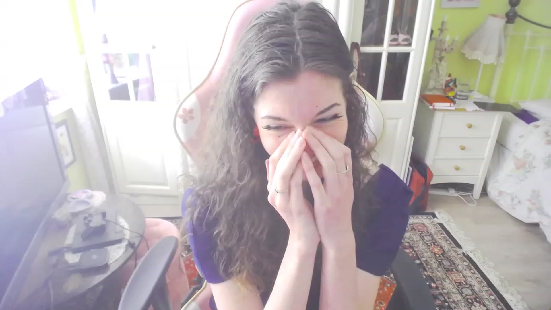 Gallery image thumbnail from viola__'s myfreecams stream on, 07/14/2023, 15:38 image 15 of 20