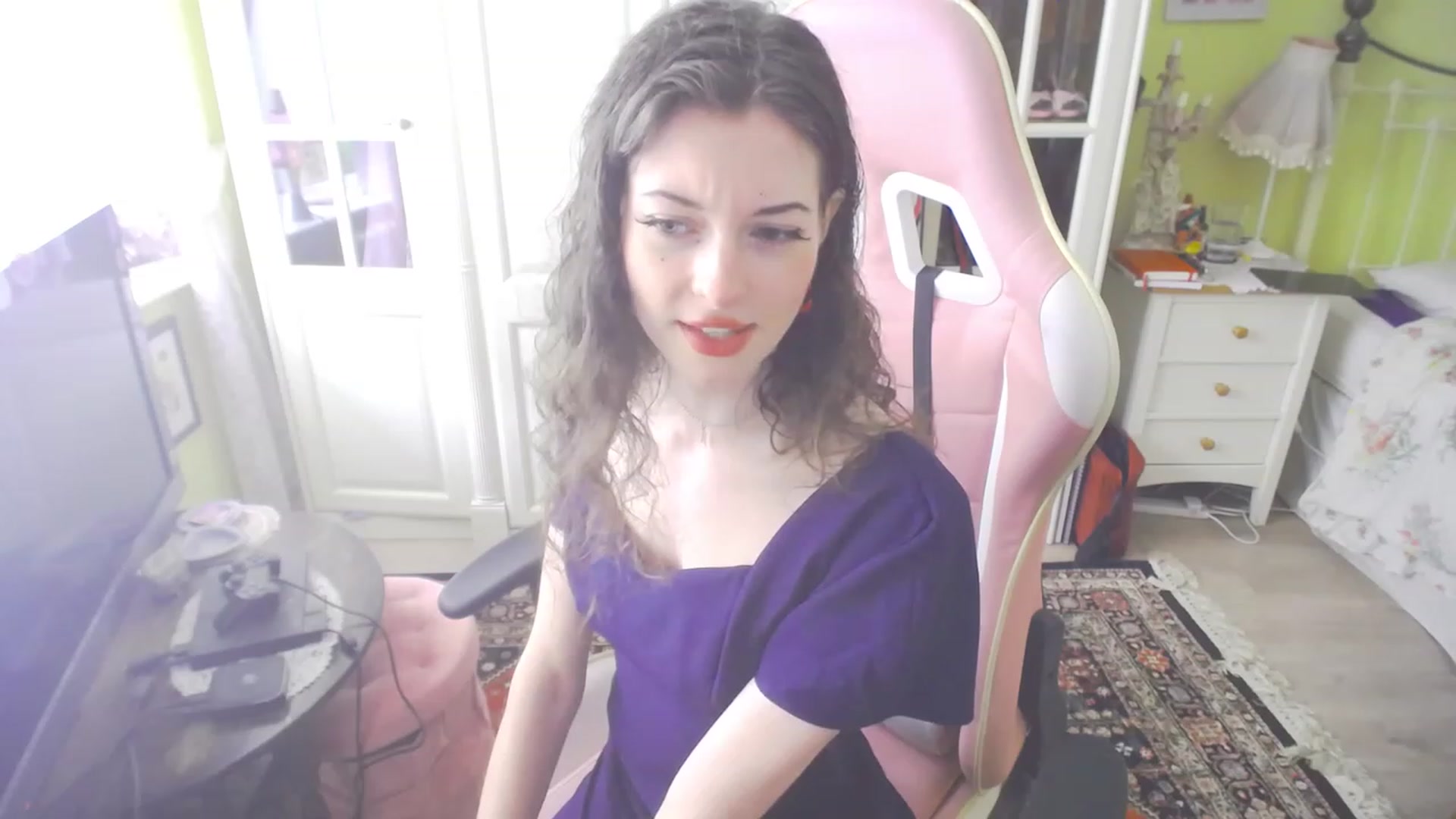 Gallery image thumbnail from viola__'s myfreecams stream on, 07/14/2023, 15:38 image 5 of 20