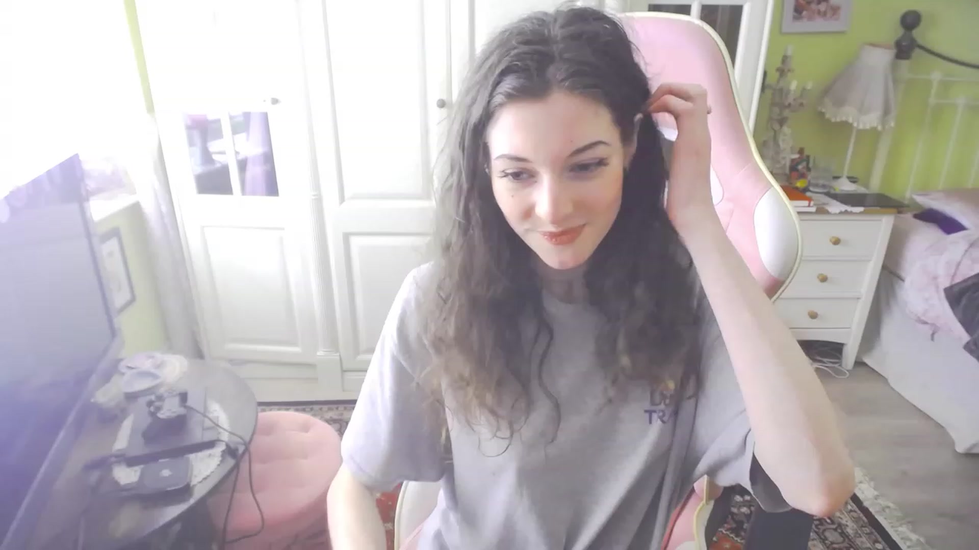 Gallery image thumbnail from viola__'s myfreecams stream on, 07/19/2023, 14:22 image 17 of 20