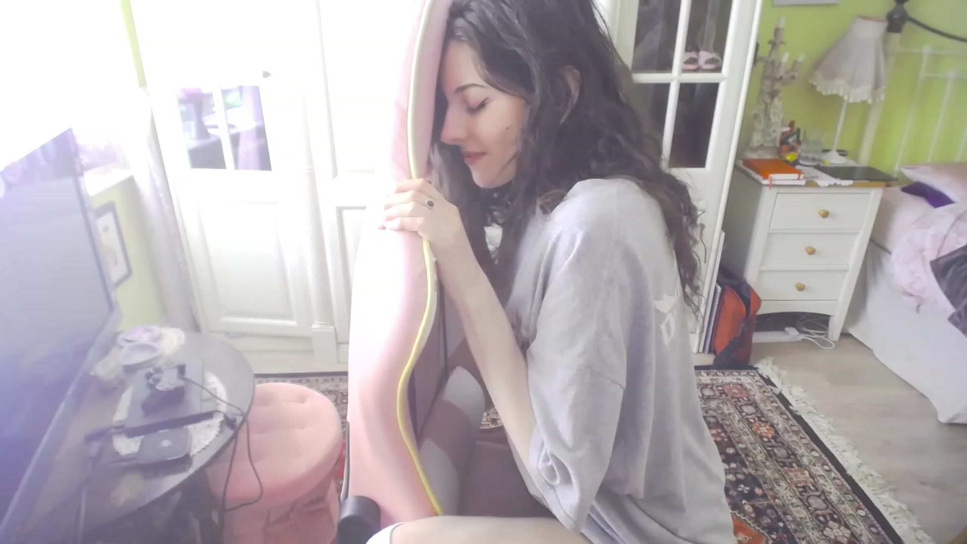 Gallery image thumbnail from viola__'s myfreecams stream on, 07/19/2023, 14:22 image 15 of 20