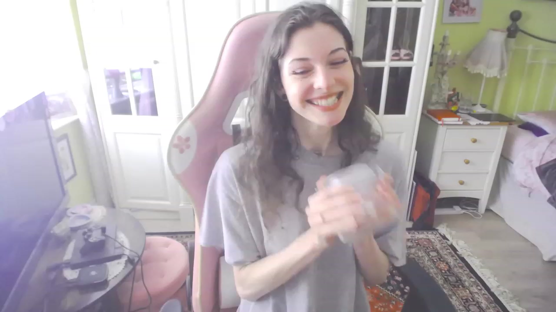 Gallery image thumbnail from viola__'s myfreecams stream on, 07/19/2023, 14:22 image 4 of 20