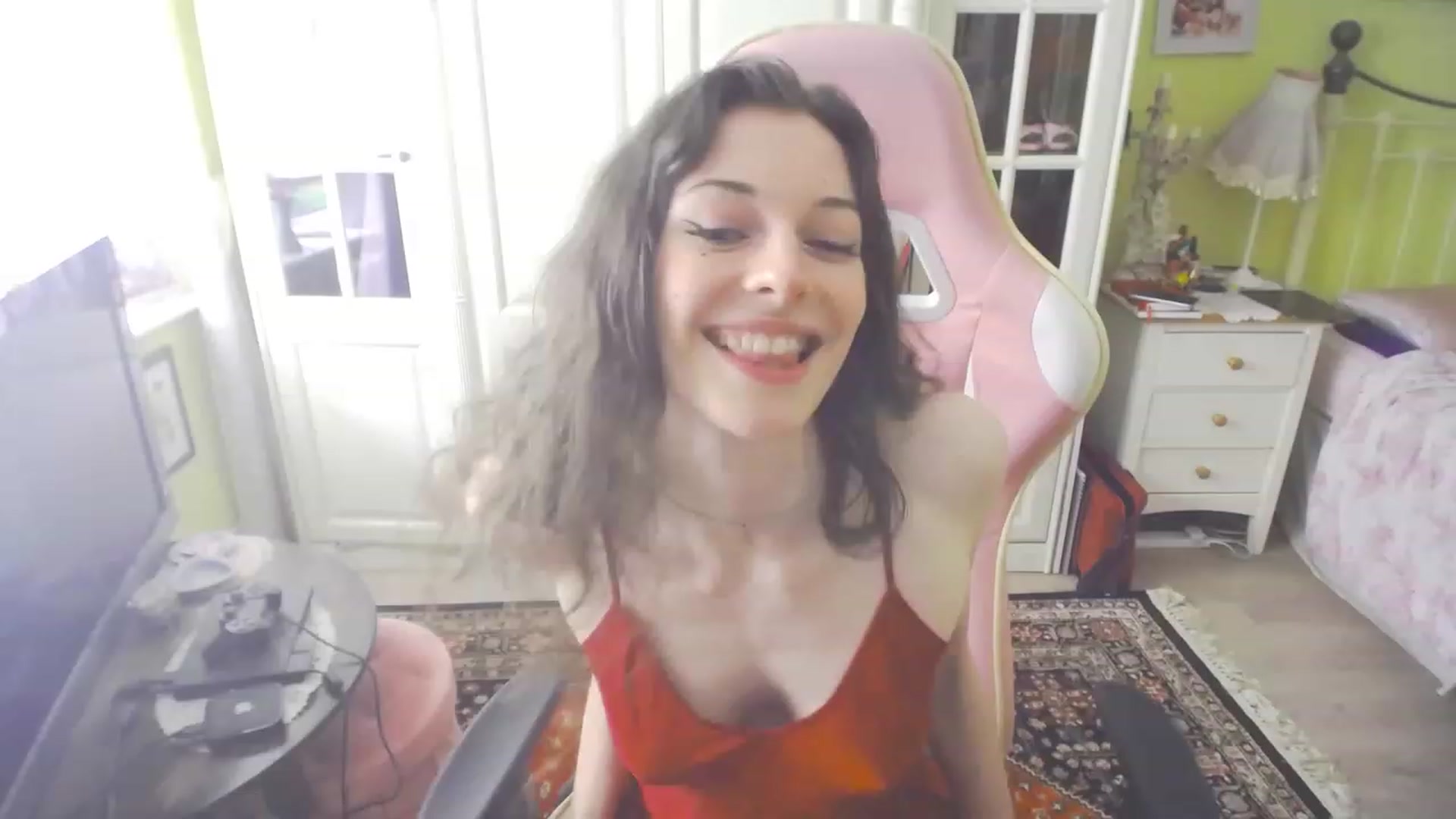 Gallery image thumbnail from viola__'s myfreecams stream on, 07/21/2023, 14:20 image 19 of 20