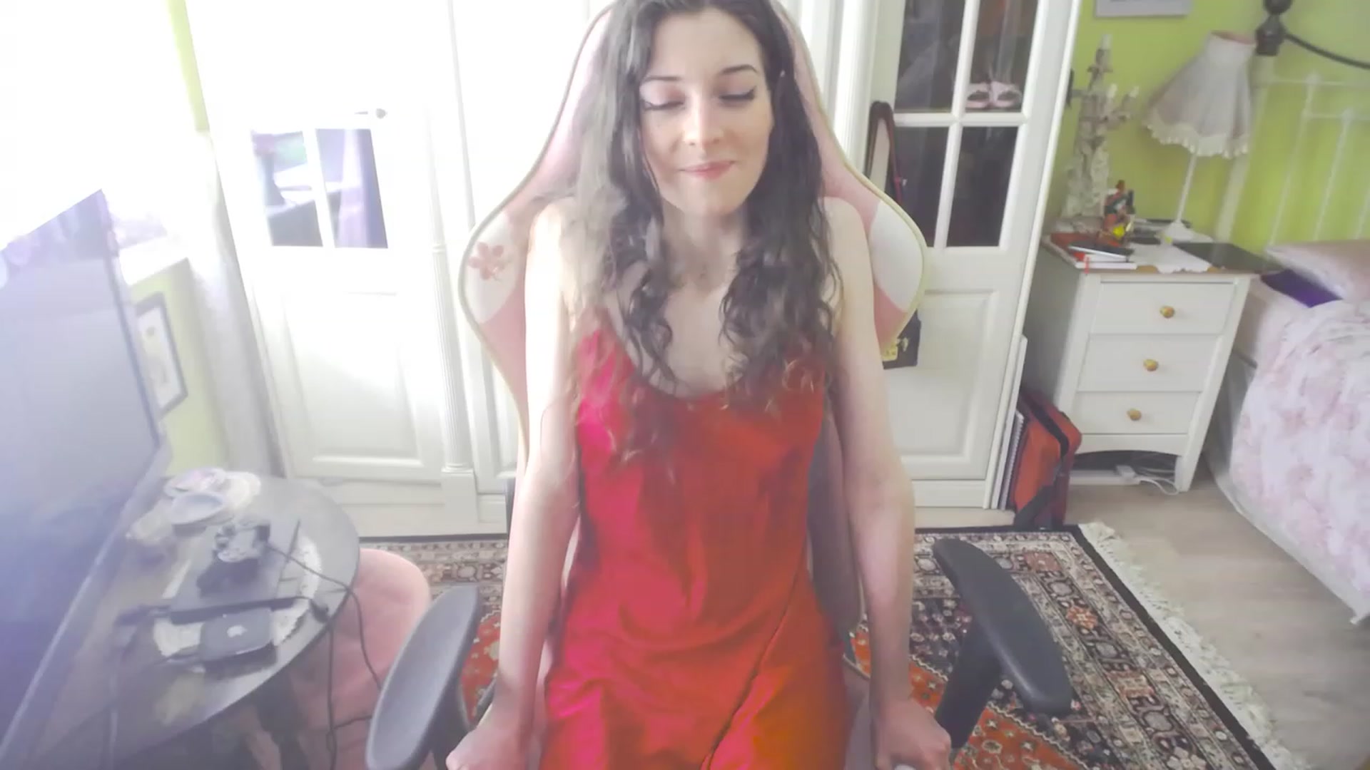 Gallery image thumbnail from viola__'s myfreecams stream on, 07/21/2023, 17:01 image 1 of 20