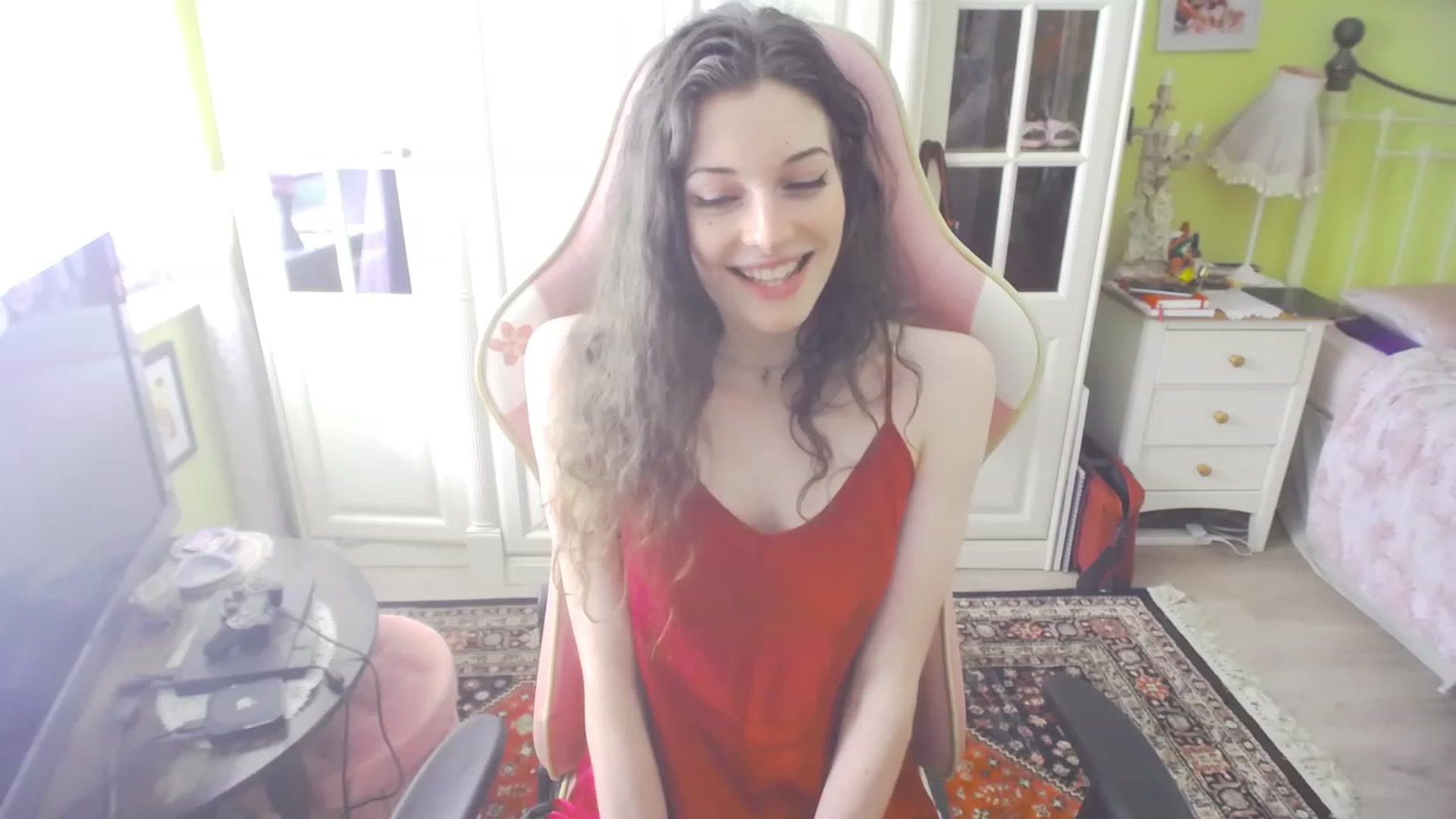 Gallery image thumbnail from viola__'s myfreecams stream on, 07/21/2023, 17:01 image 7 of 20