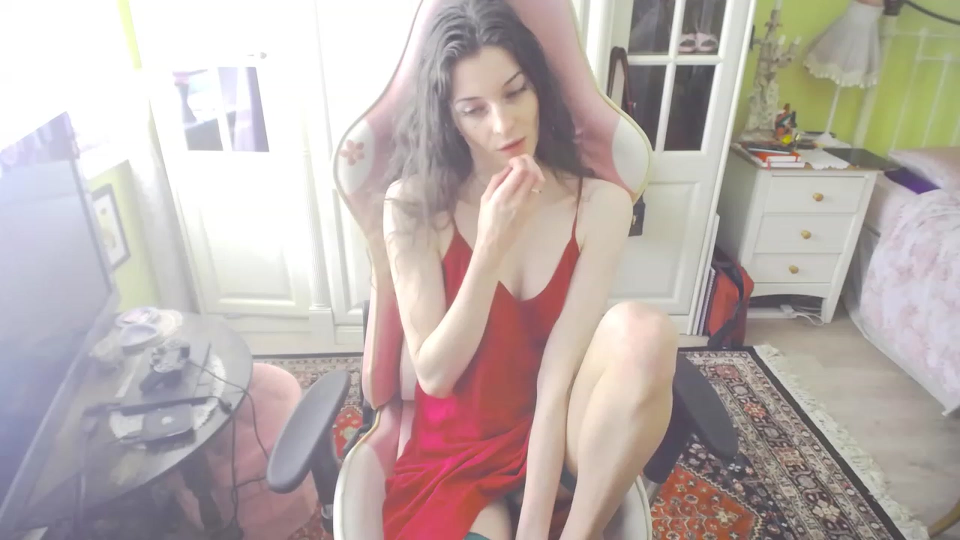 Gallery image thumbnail from viola__'s myfreecams stream on, 07/21/2023, 17:01 image 8 of 20