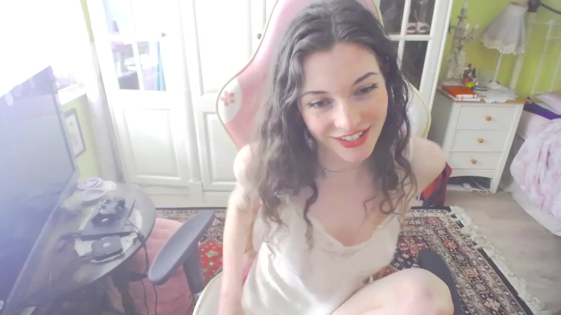 Gallery image thumbnail from viola__'s myfreecams stream on, 07/28/2023, 15:15 image 16 of 20
