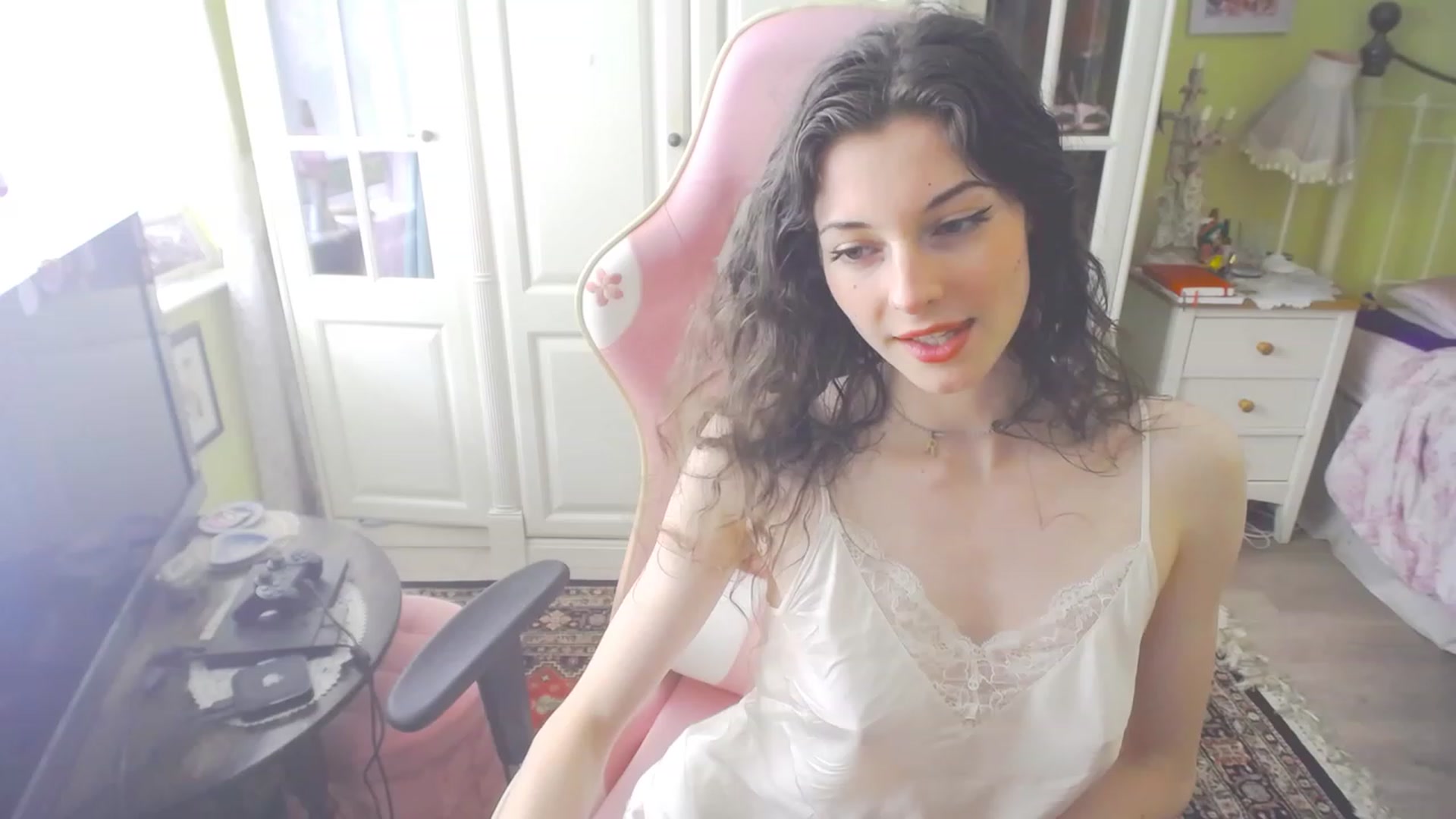 Gallery image thumbnail from viola__'s myfreecams stream on, 07/28/2023, 15:15 image 11 of 20