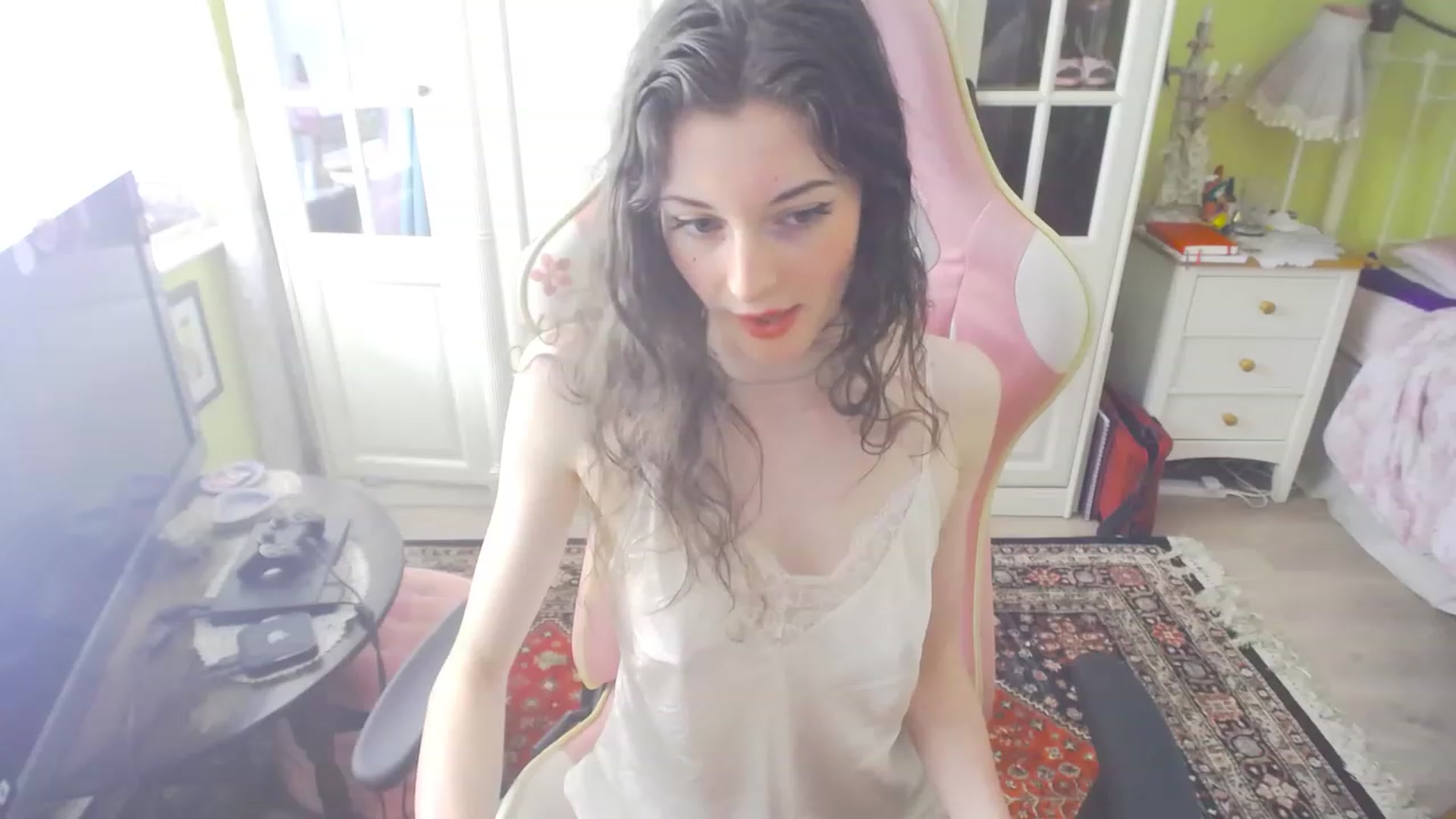 Gallery image thumbnail from viola__'s myfreecams stream on, 07/28/2023, 15:15 image 18 of 20