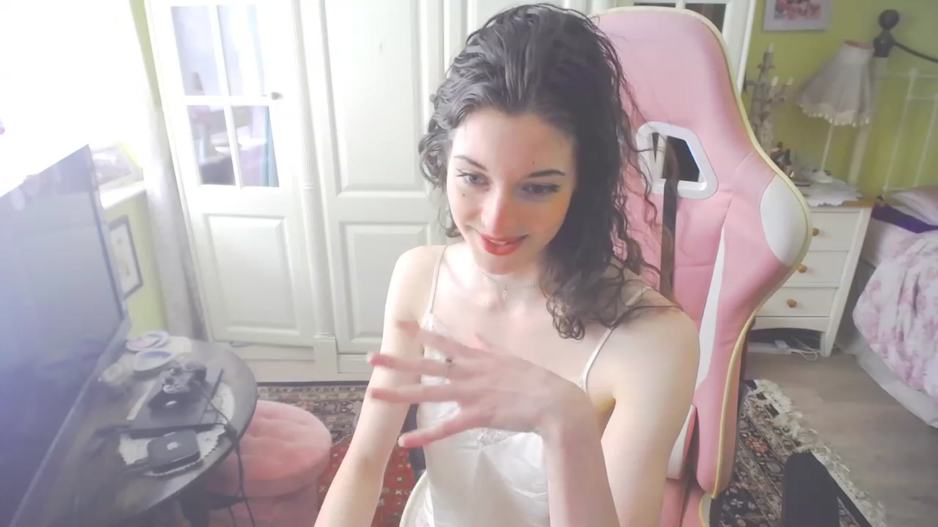 Gallery image thumbnail from viola__'s myfreecams stream on, 07/28/2023, 15:54 image 9 of 20
