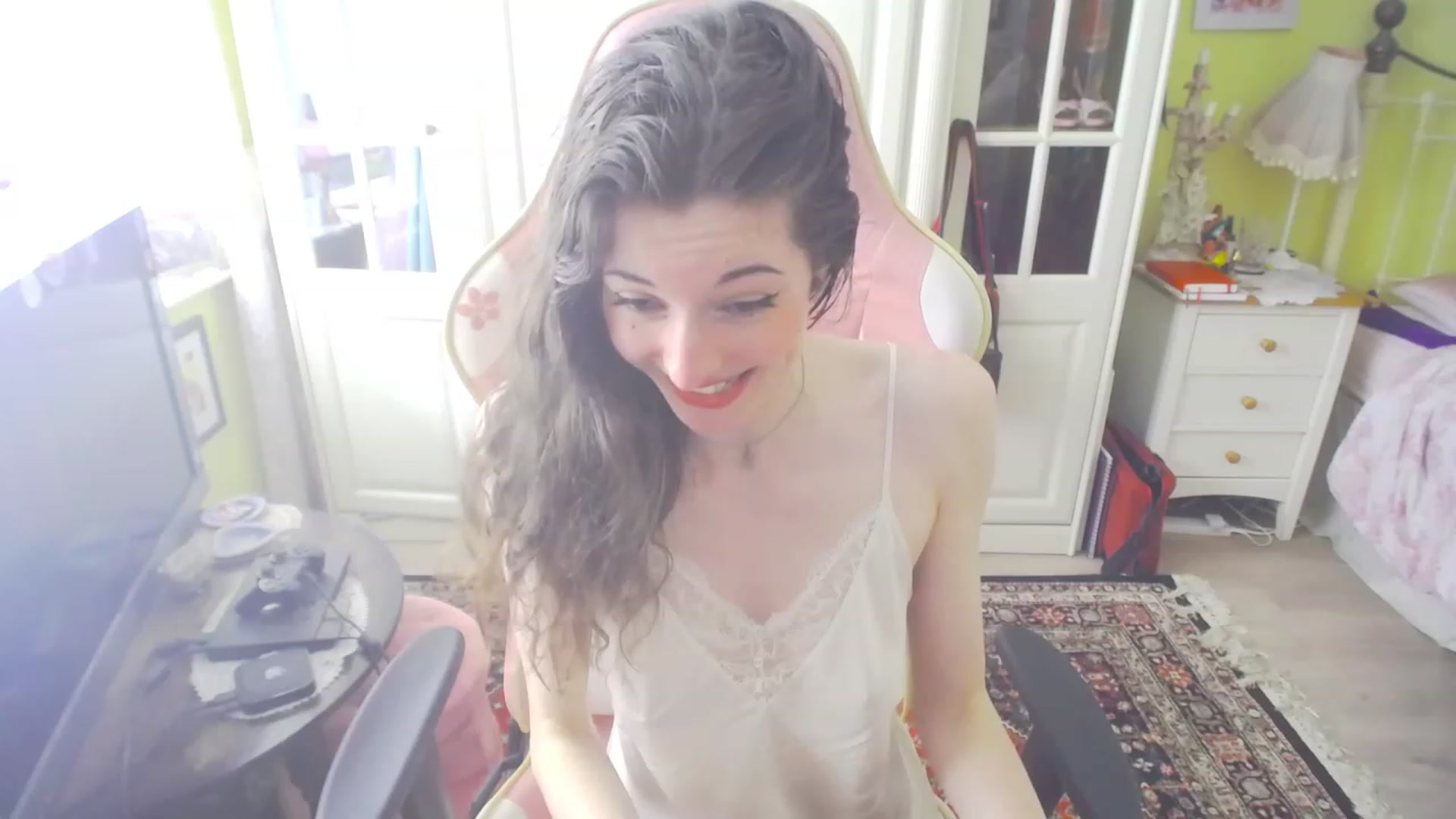 Gallery image thumbnail from viola__'s myfreecams stream on, 07/28/2023, 17:27 image 6 of 20