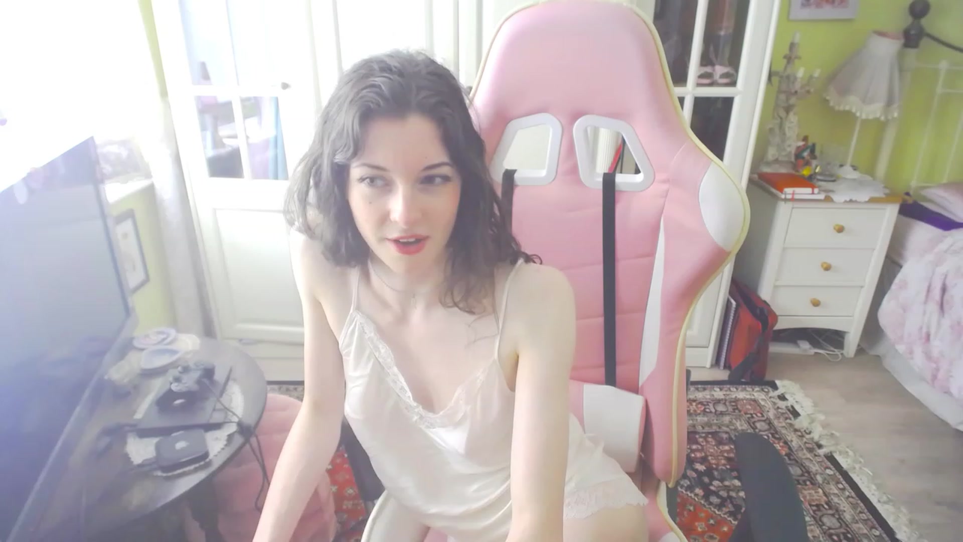 Gallery image thumbnail from viola__'s myfreecams stream on, 07/28/2023, 17:27 image 8 of 20