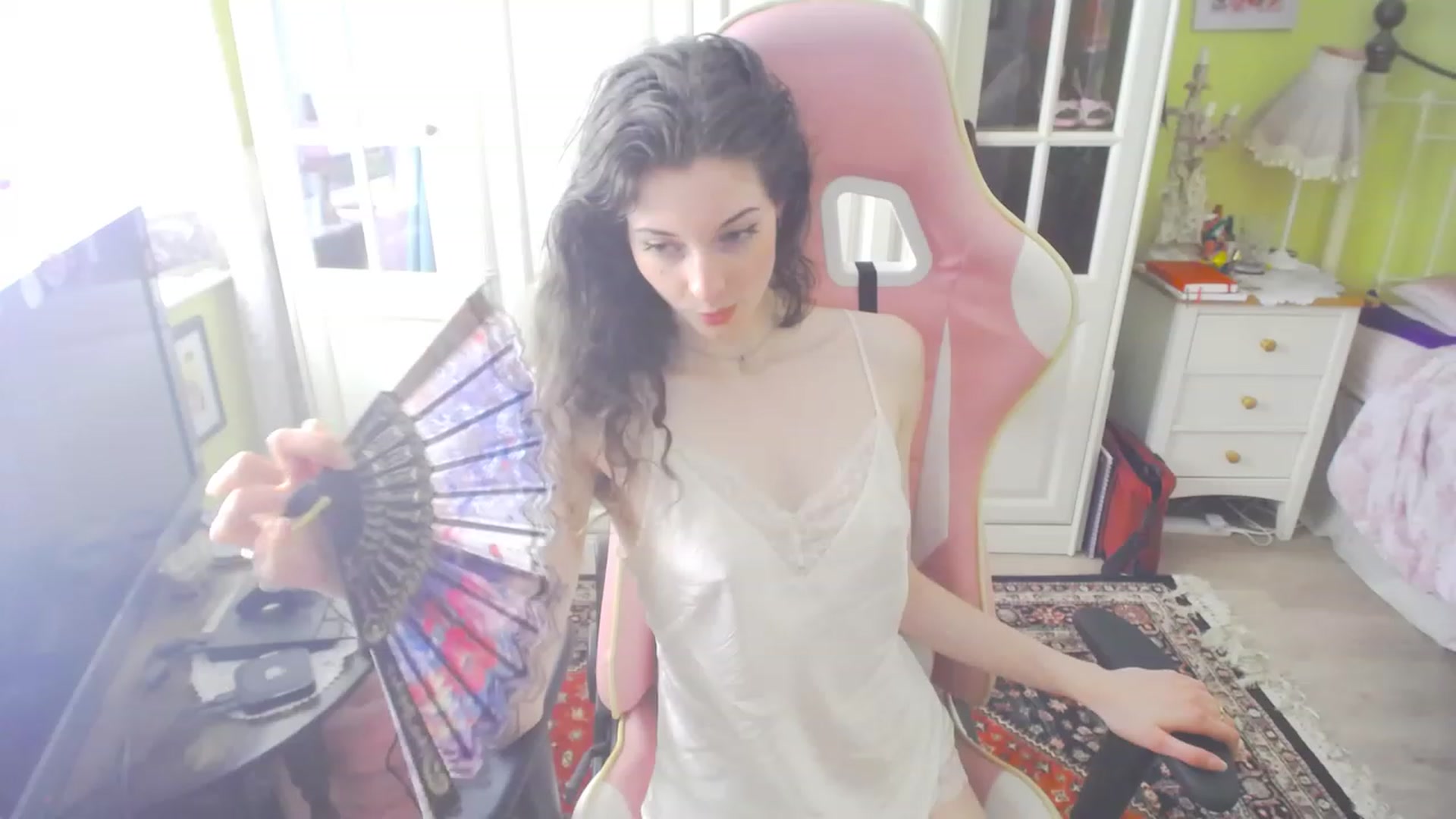 Gallery image thumbnail from viola__'s myfreecams stream on, 07/28/2023, 17:27 image 4 of 20