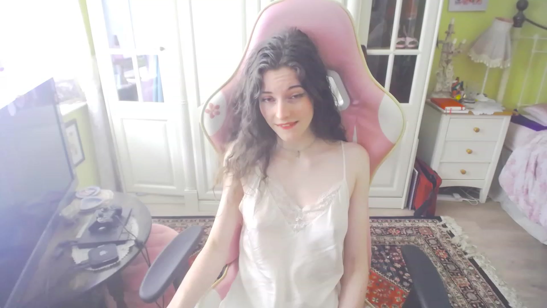 Gallery image thumbnail from viola__'s myfreecams stream on, 07/28/2023, 17:27 image 2 of 20