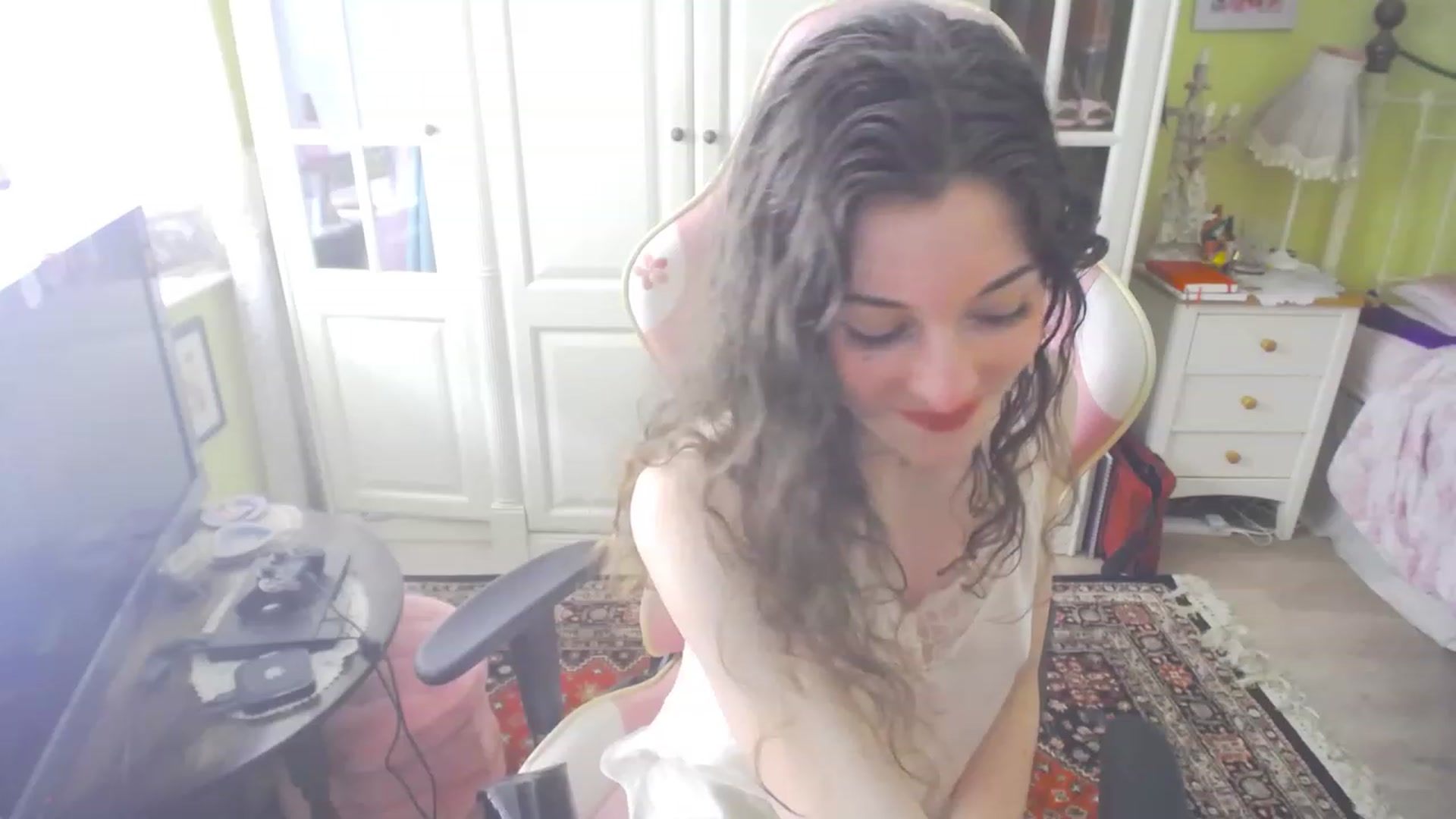 Gallery image thumbnail from viola__'s myfreecams stream on, 07/28/2023, 17:27 image 3 of 20