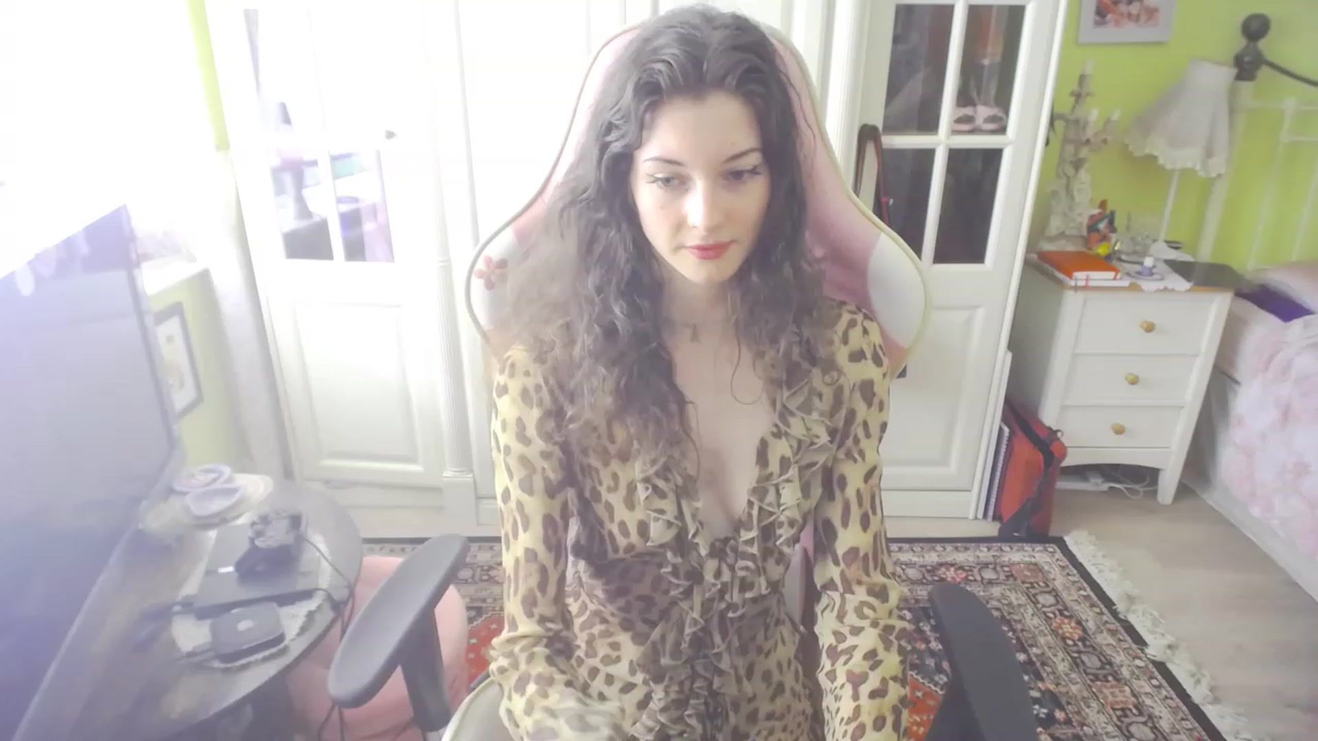 Gallery image thumbnail from viola__'s myfreecams stream on, 08/03/2023, 15:03 image 16 of 20