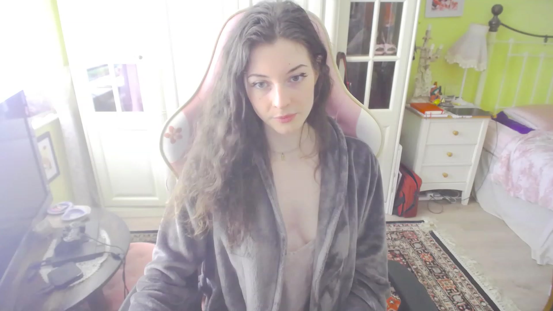Gallery image thumbnail from viola__'s myfreecams stream on, 08/09/2023, 14:53 image 8 of 20