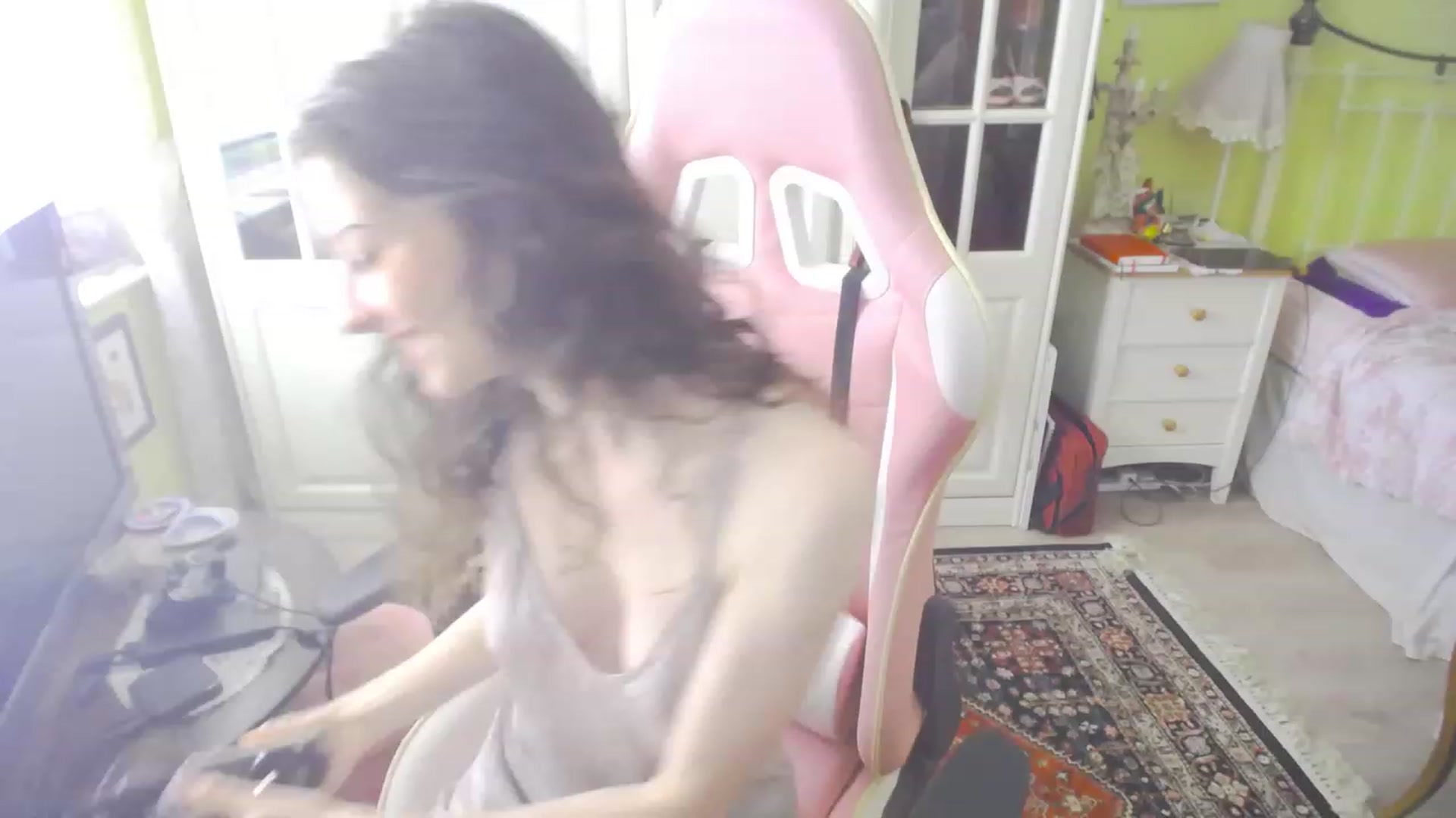 Gallery image thumbnail from viola__'s myfreecams stream on, 08/09/2023, 14:53 image 2 of 20
