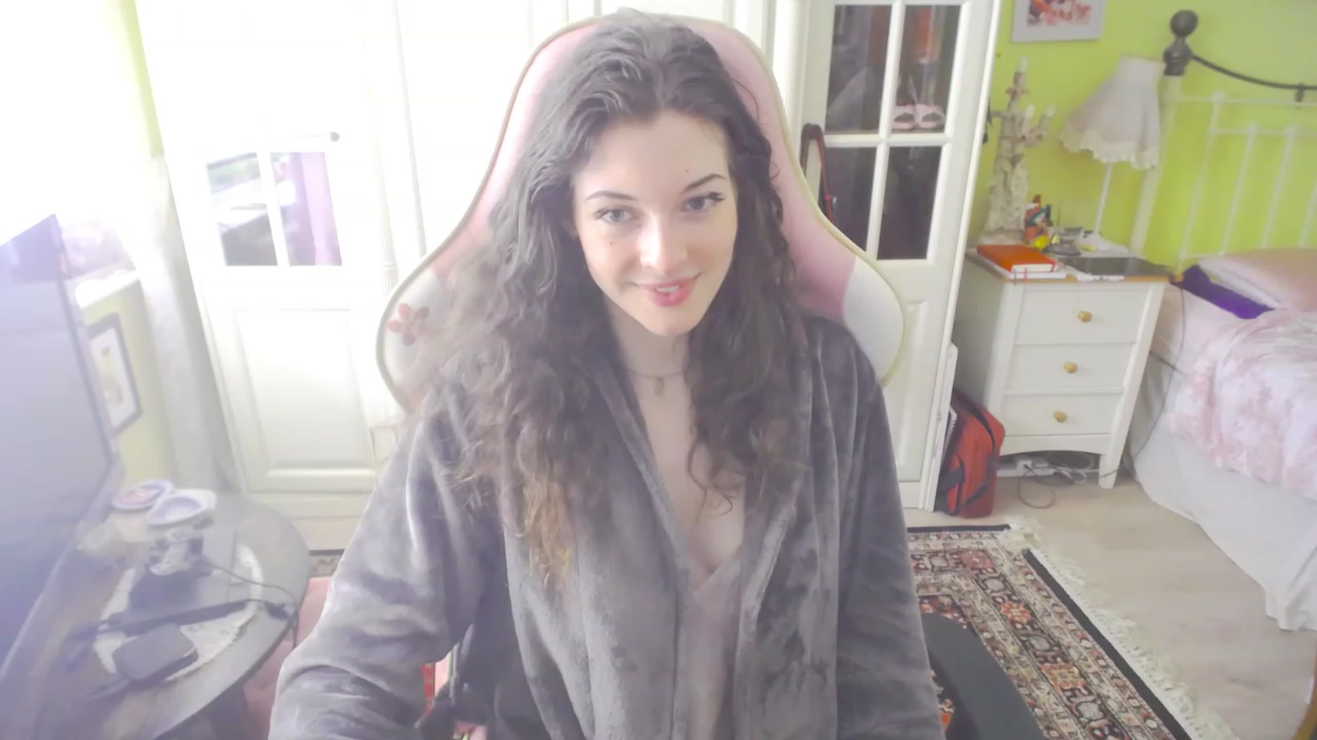 Gallery image thumbnail from viola__'s myfreecams stream on, 08/09/2023, 14:53 image 9 of 20