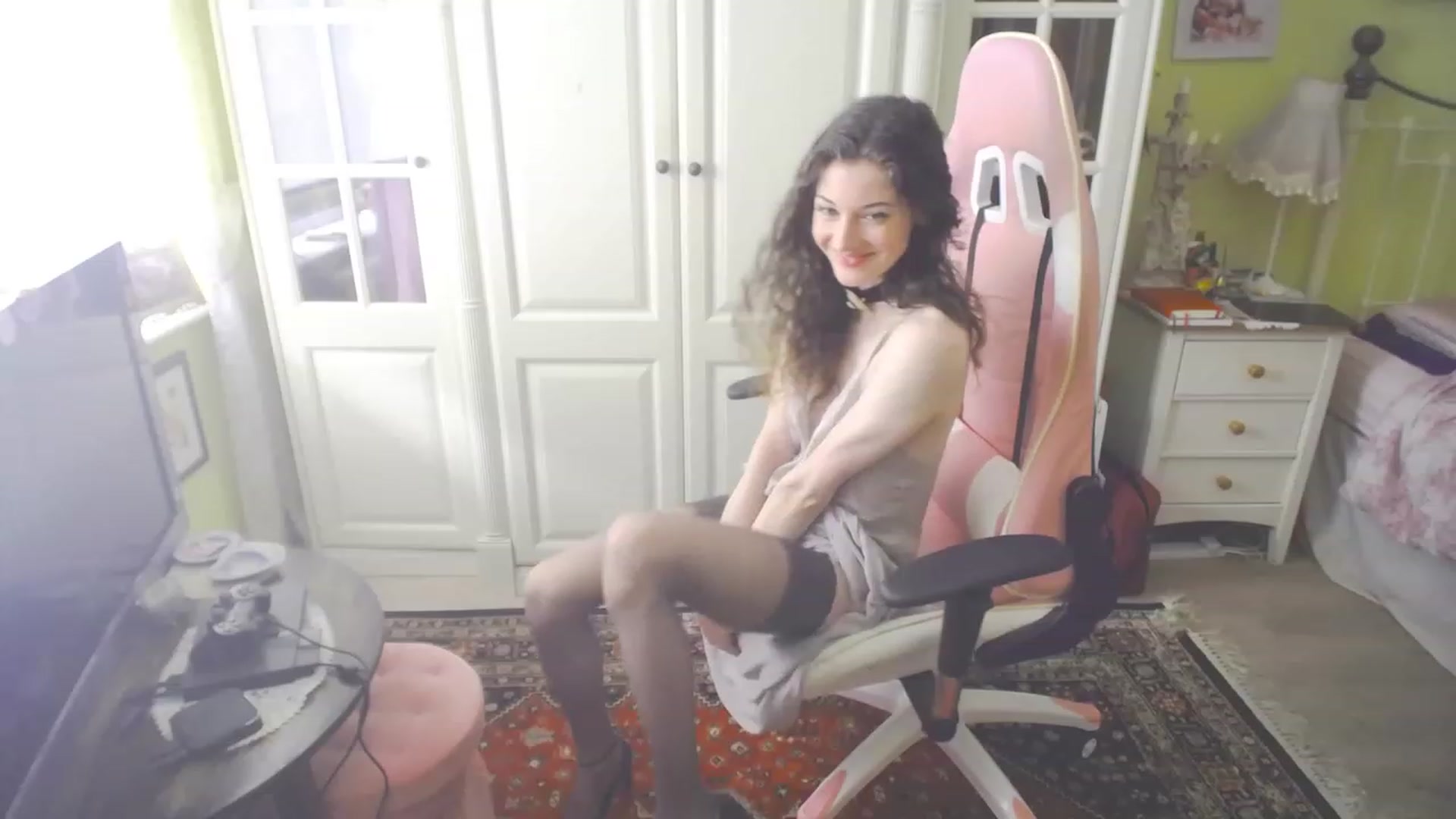 Gallery image thumbnail from viola__'s myfreecams stream on, 08/09/2023, 16:16 image 19 of 20