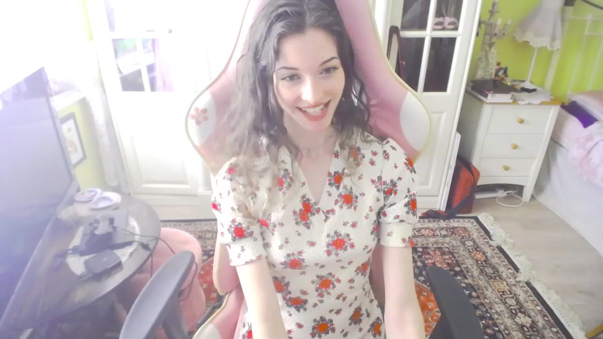 Gallery image thumbnail from viola__'s myfreecams stream on, 08/18/2023, 13:57 image 12 of 20