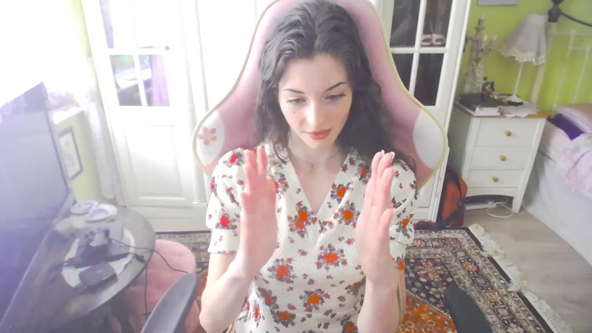 Gallery image thumbnail from viola__'s myfreecams stream on, 08/18/2023, 13:57 image 17 of 20