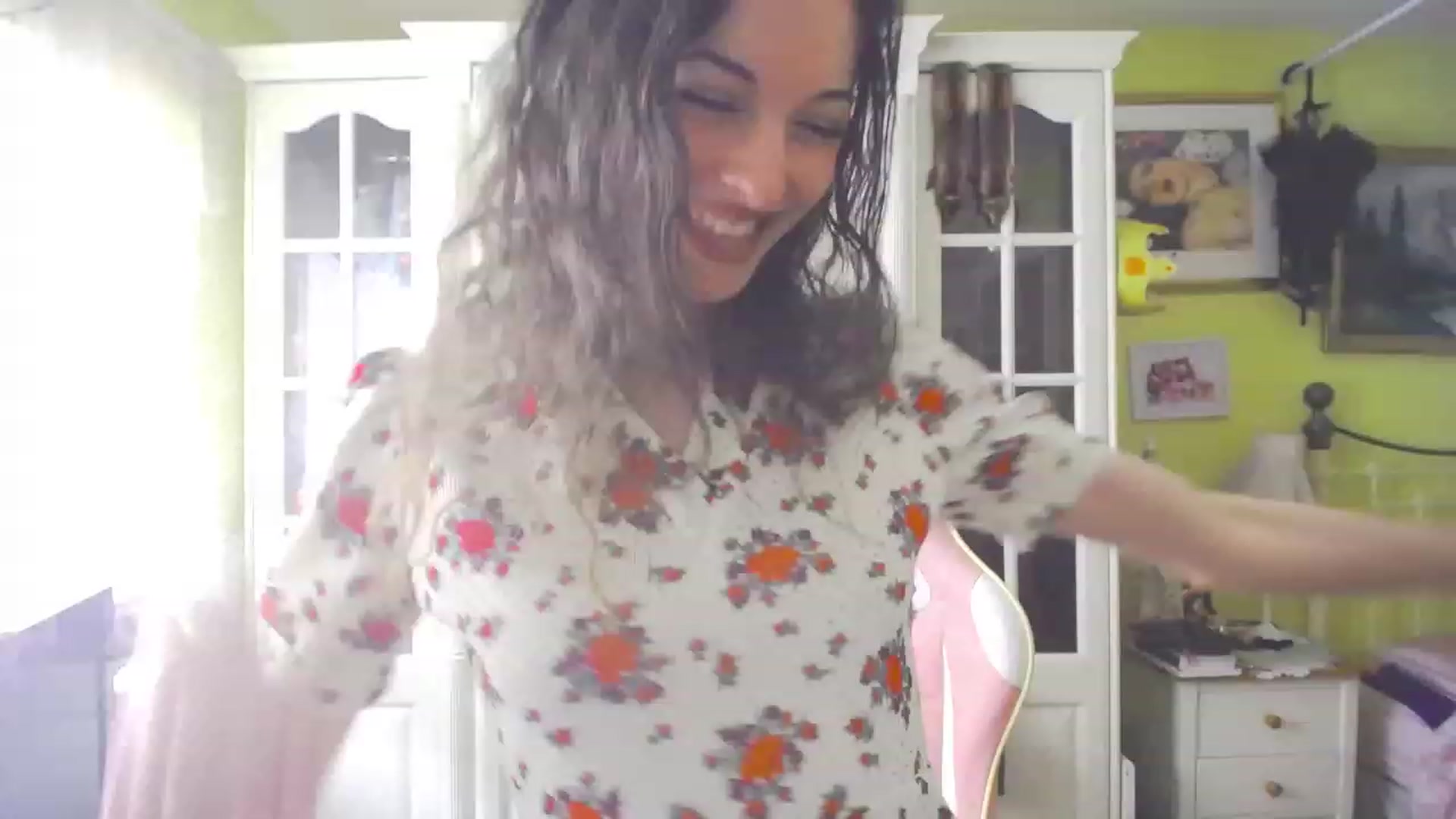 Gallery image thumbnail from viola__'s myfreecams stream on, 08/18/2023, 13:57 image 7 of 20