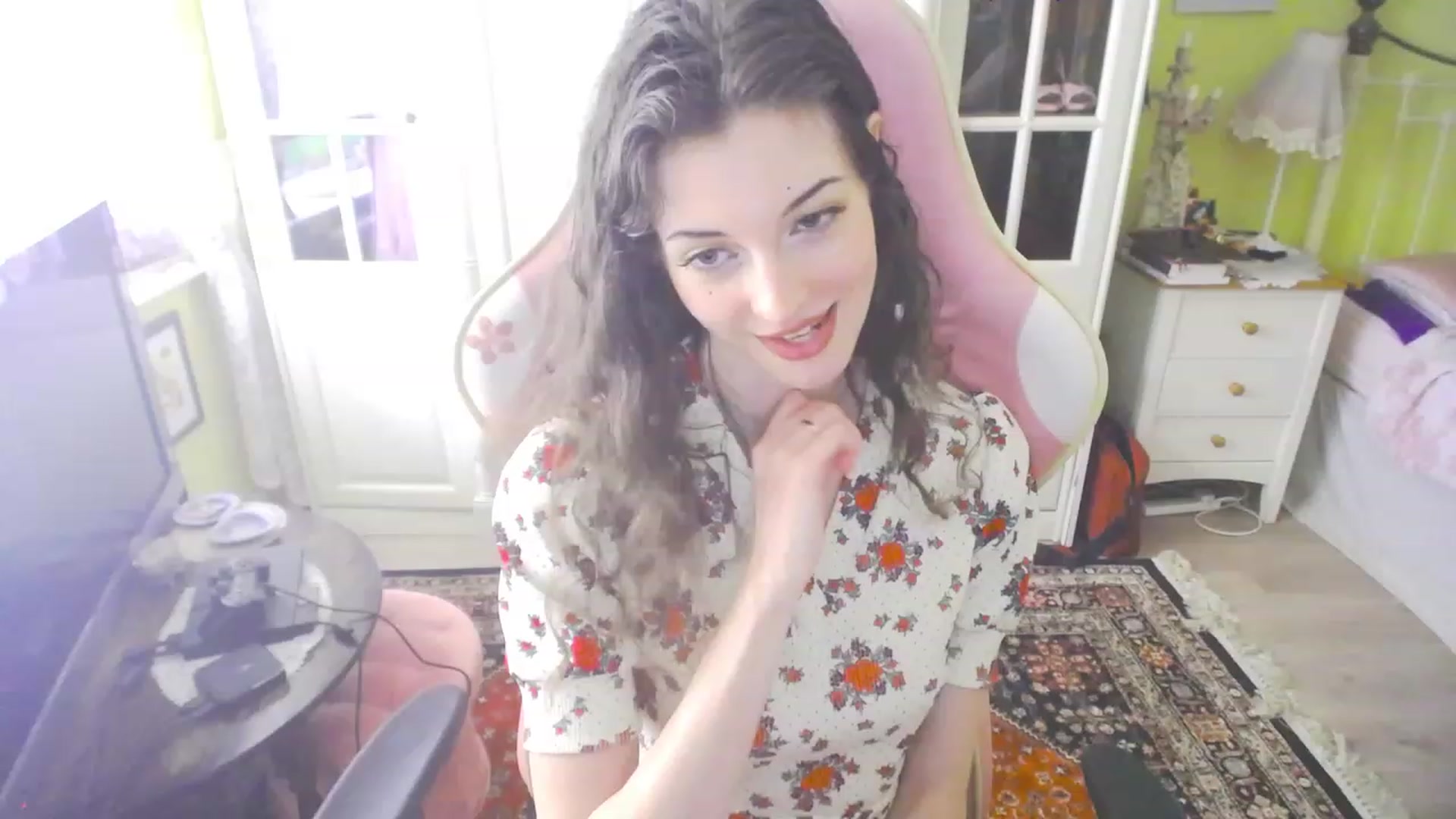 Gallery image thumbnail from viola__'s myfreecams stream on, 08/18/2023, 13:57 image 19 of 20