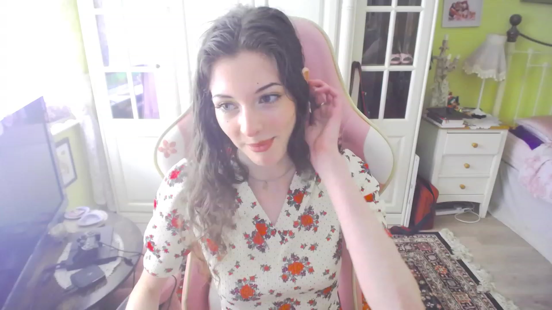Gallery image thumbnail from viola__'s myfreecams stream on, 08/18/2023, 13:57 image 2 of 20